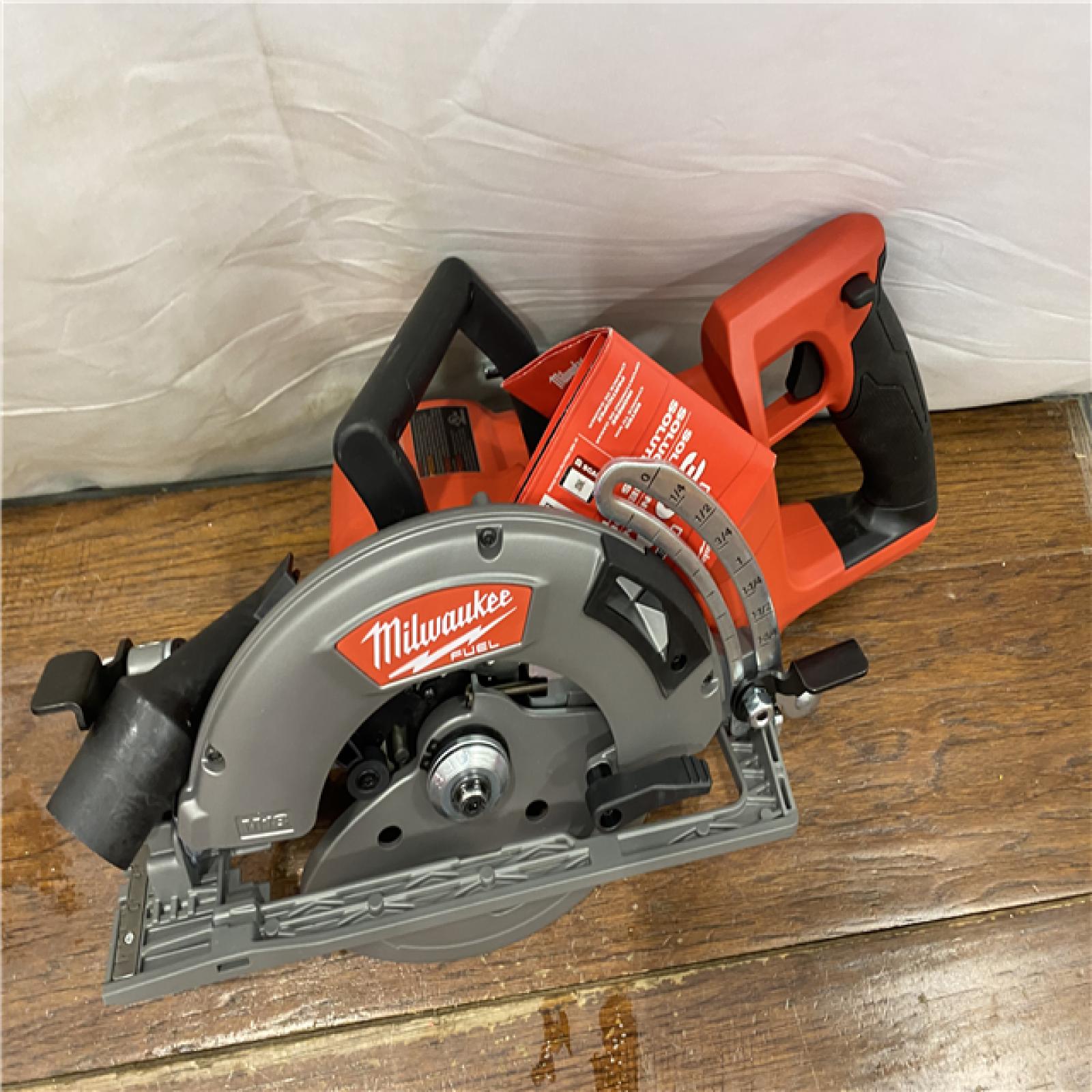 AS-IS Milwaukee 2830-20 Rear Handle Circular Saw M18 FUEL 7-1/4  Cordless Brushless Tool Only