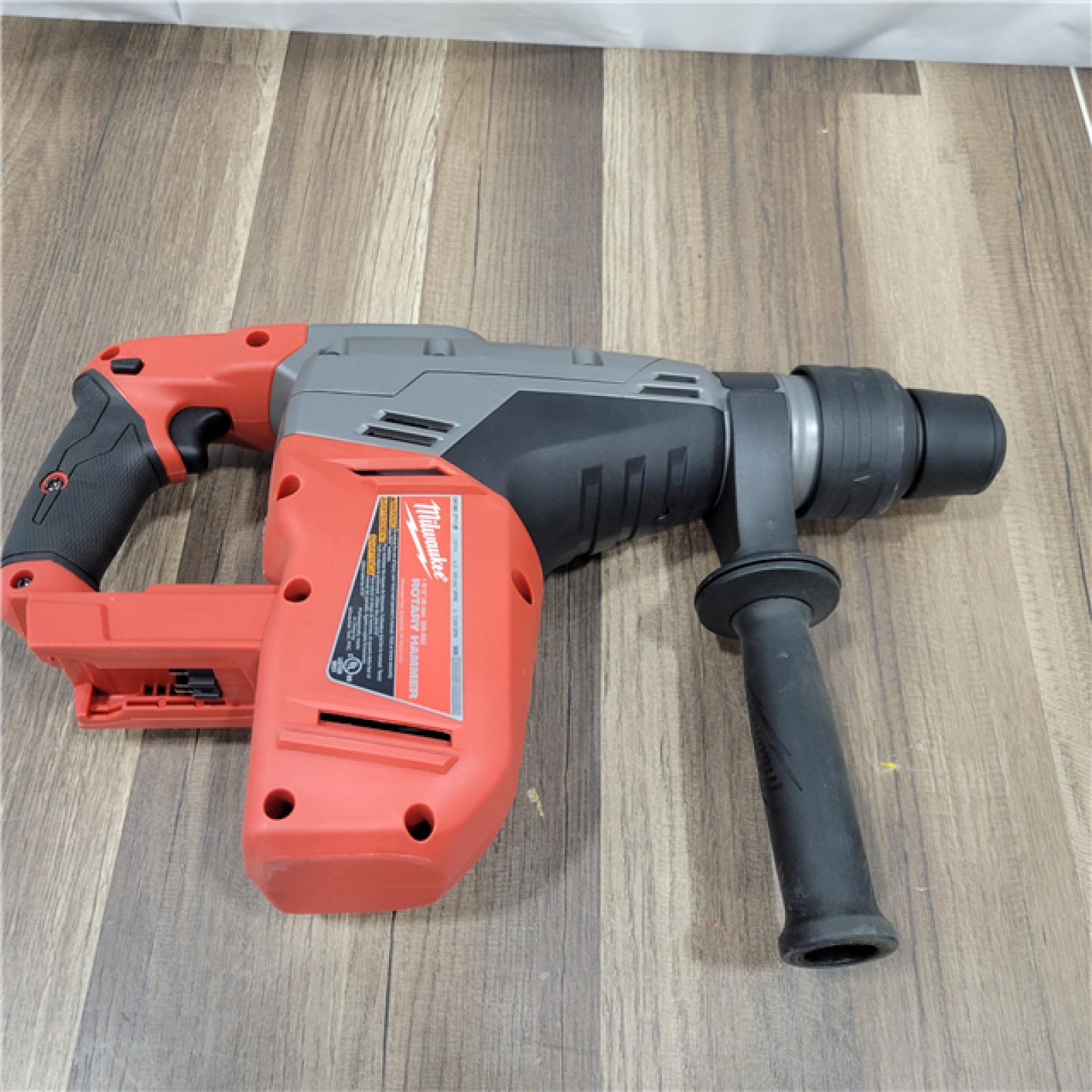 AS-IS MILWAUKEE  M18 FUEL 18V Lithium-Ion Brushless Cordless 1-9/16 in. SDS-Max Rotary Hammer (Tool-Only)