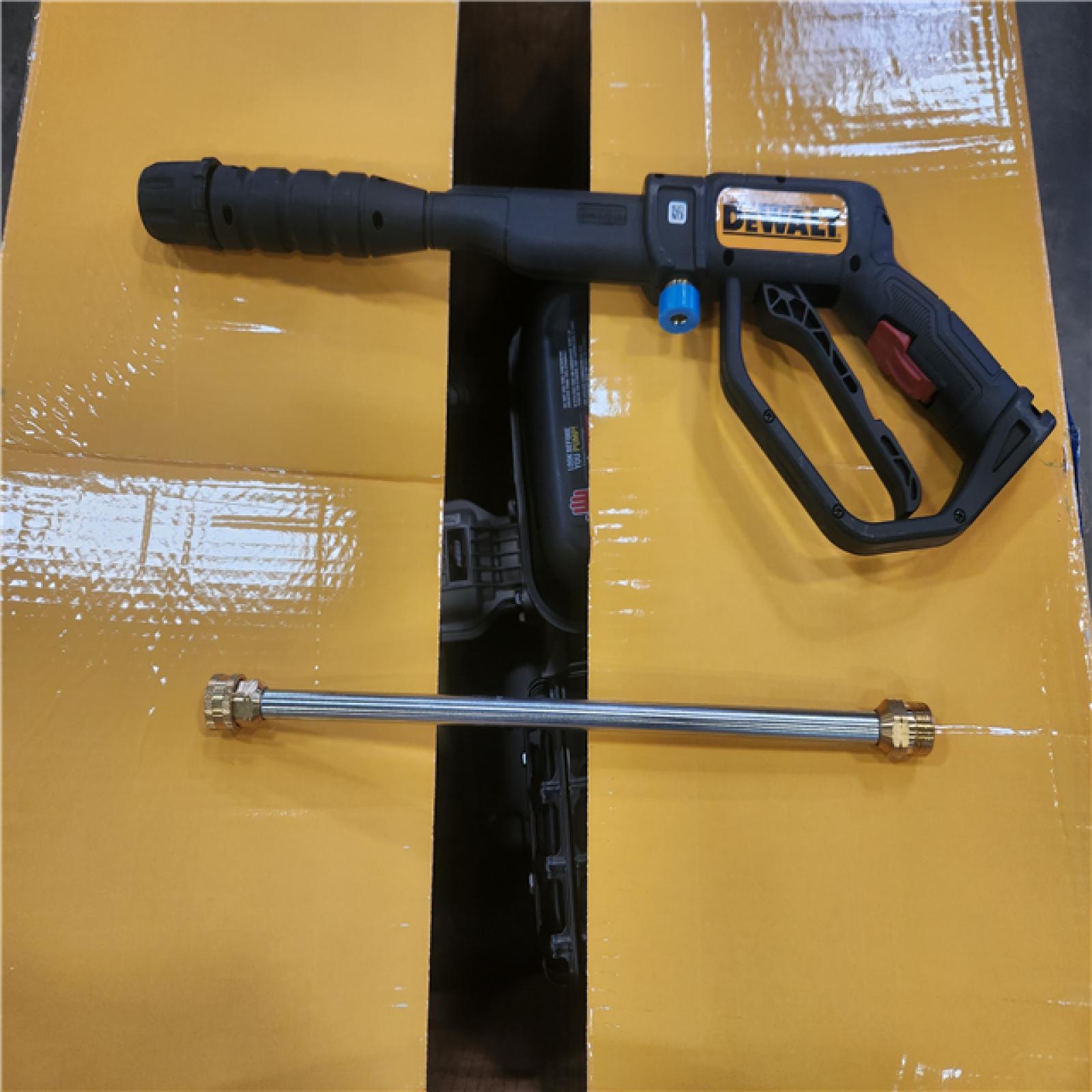 Phoenix LIKE NEW DEWALT 3400 PSI 2.5 GPM Gas Pressure Washer with Maintenance-Free Pump, Heavy-Duty Commercial Cold Water Power Washer