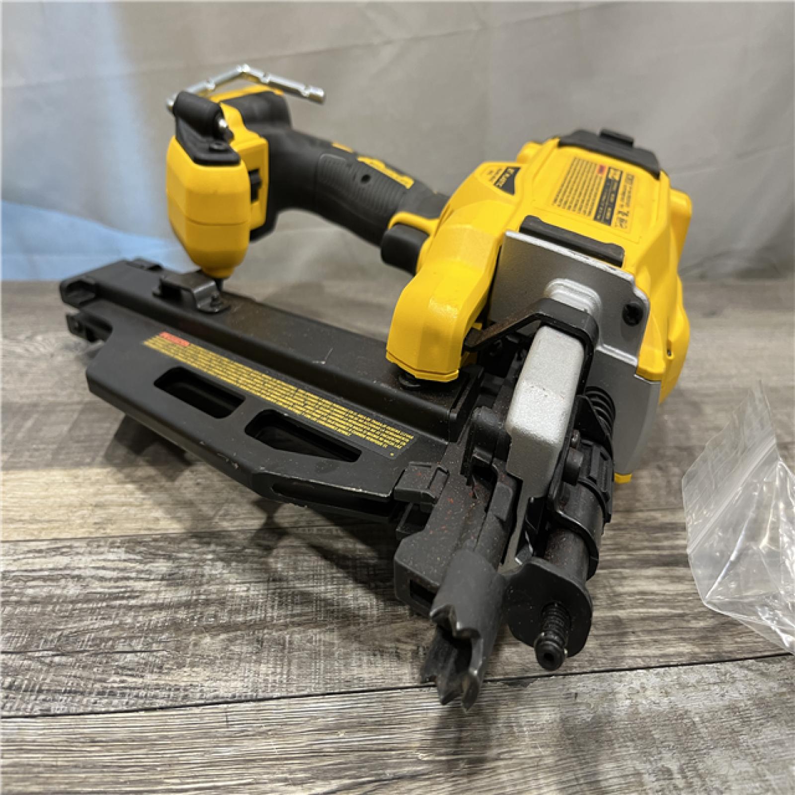 AS-IS DEWALT 20-Volt 21° Cordless Framing Nailer (Tool-Only)