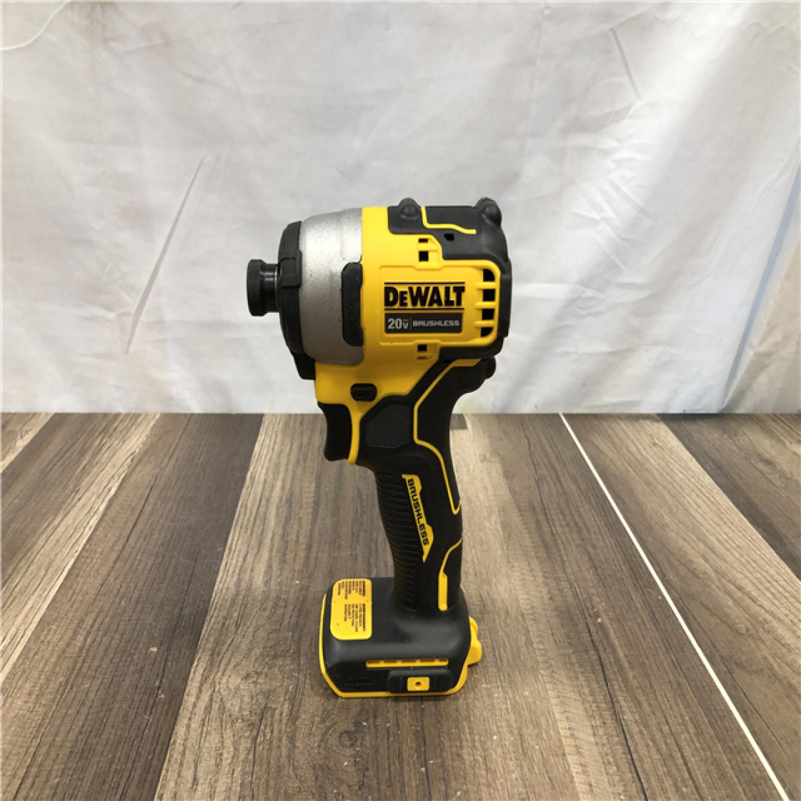 AS-IS DEWALT Atomic 20V Max Lithium-Ion Brushless Cordless Compact 1/4 in. Impact Driver Kit