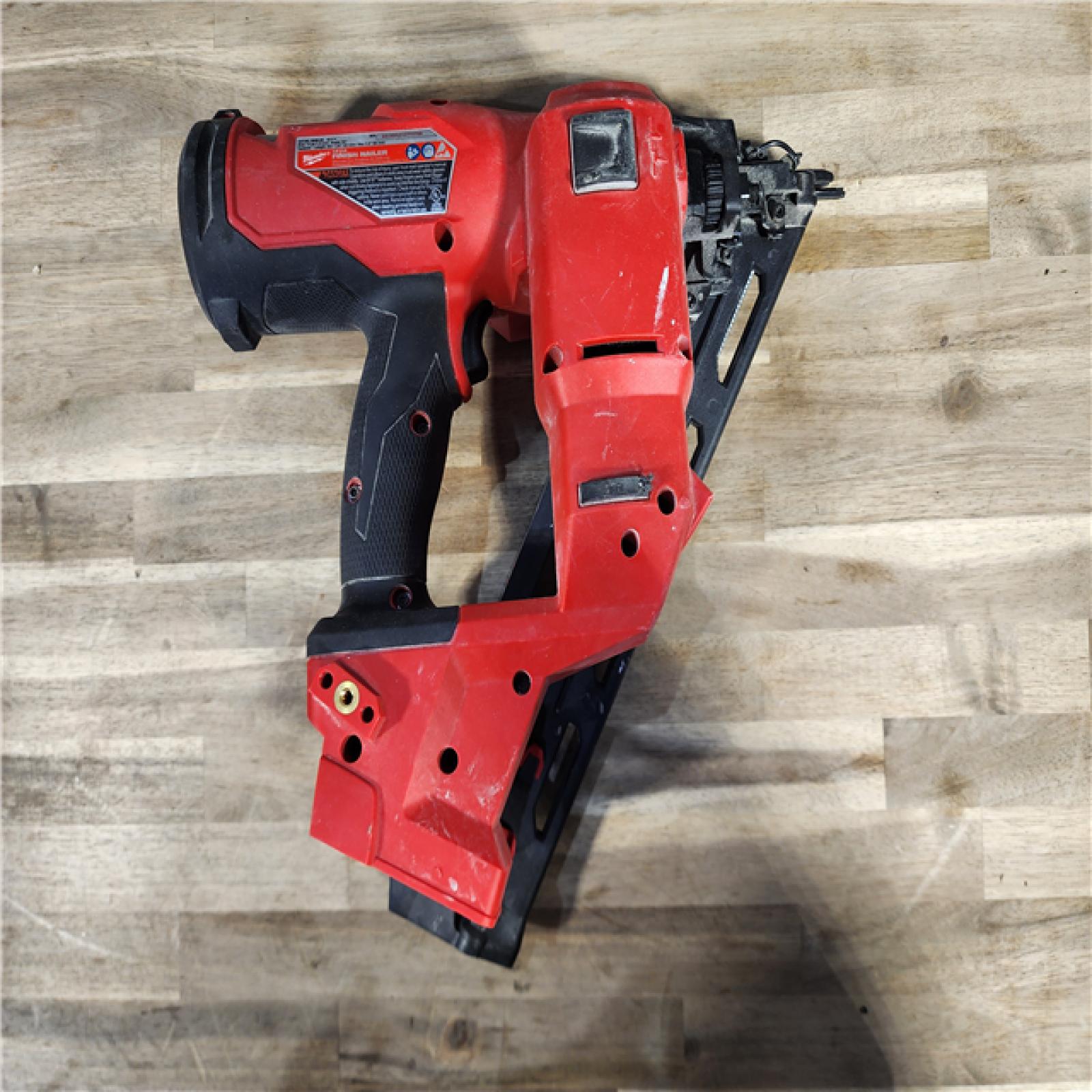 HOUSTON LOCATION - AS-IS Milwaukee 2839-20 M18 FUEL 15 Ga. 18 Volt Brushless Angled Finish Nailer