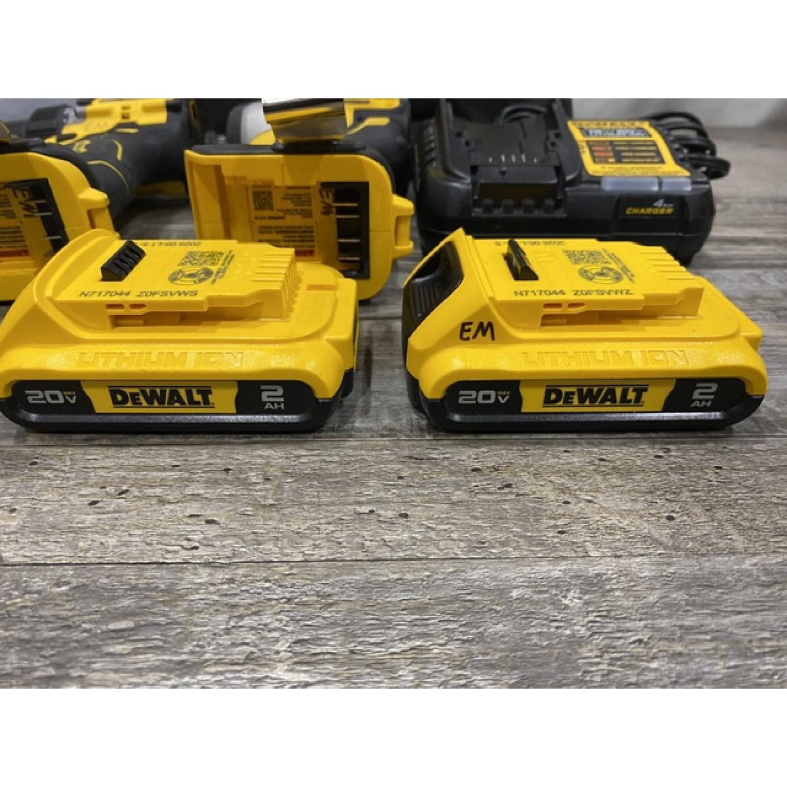 AS-IS DEWALT ATOMIC 20-Volt MAX Lithium-Ion Cordless Combo Kit