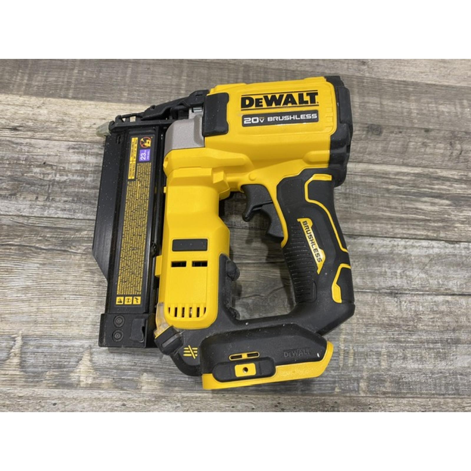 AS-IS DEWALT ATOMIC 20V MAX Lithium Ion Cordless 23 Gauge Pin Nailer Kit
