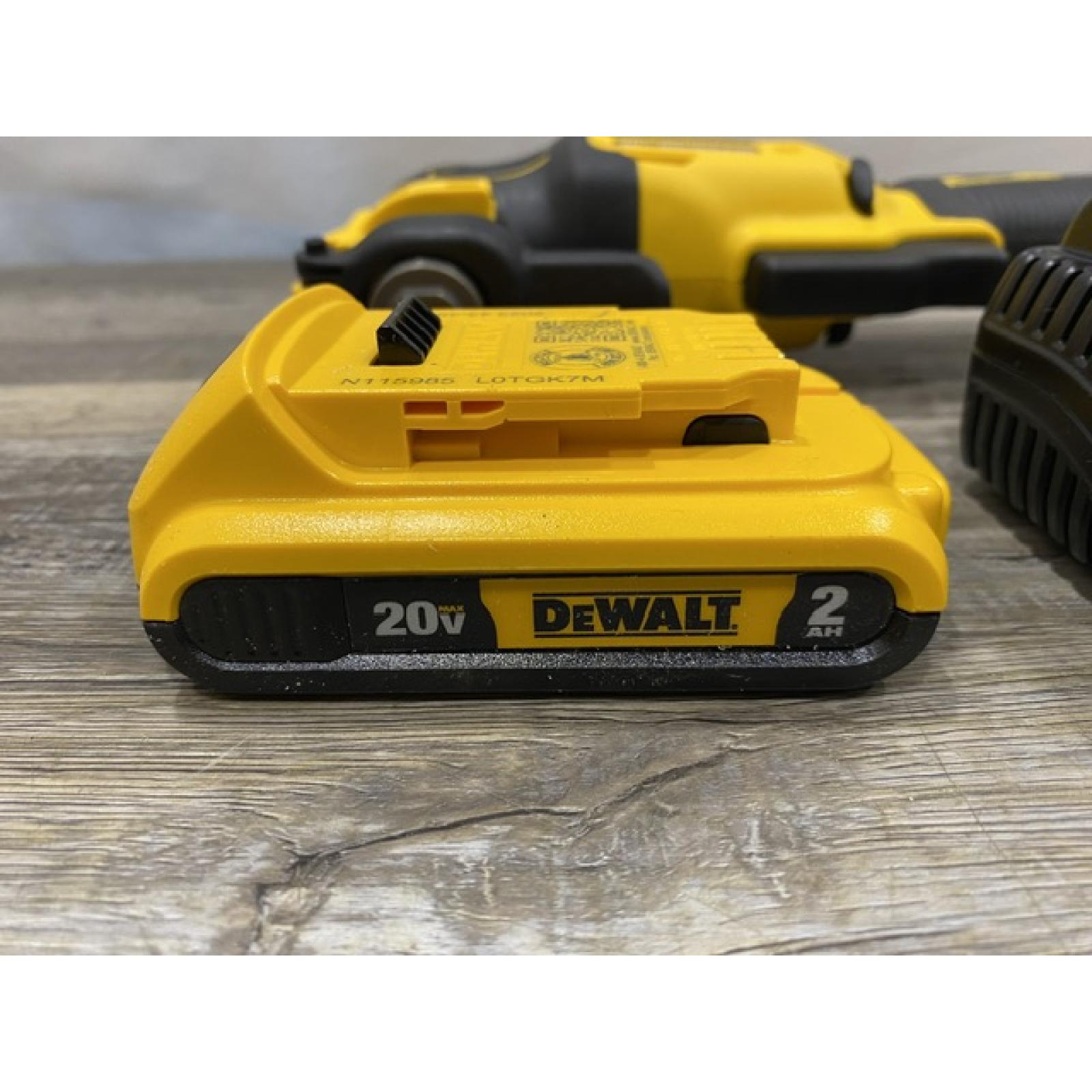 AS-IS DEWALT ATOMIC 20V MAX Cordless Brushless Oscillating Multi Tool Kit