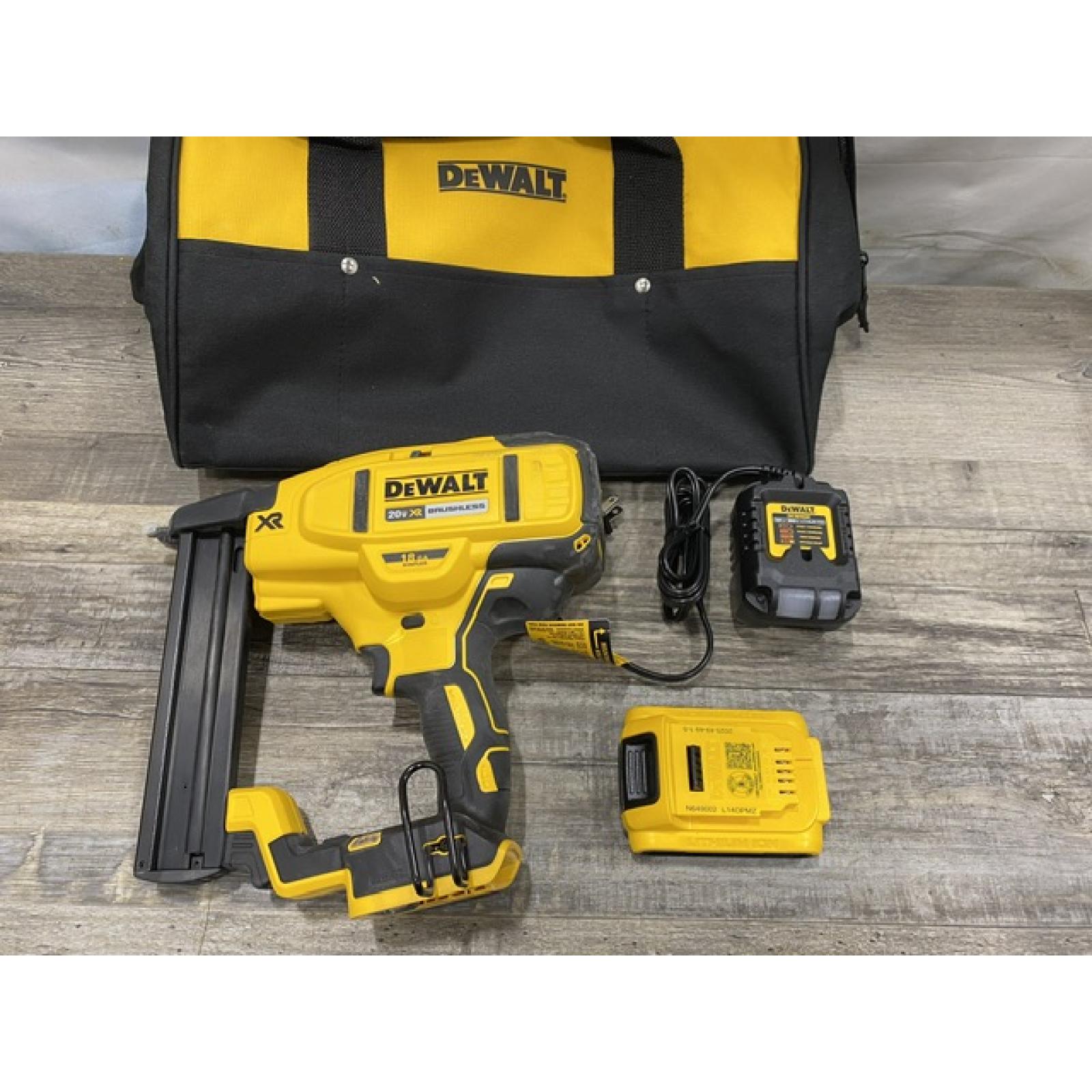 AS-IS DEWALT 20V MAX XR Lithium-Ion Cordless 18-Gauge Narrow Crown Stapler Kit
