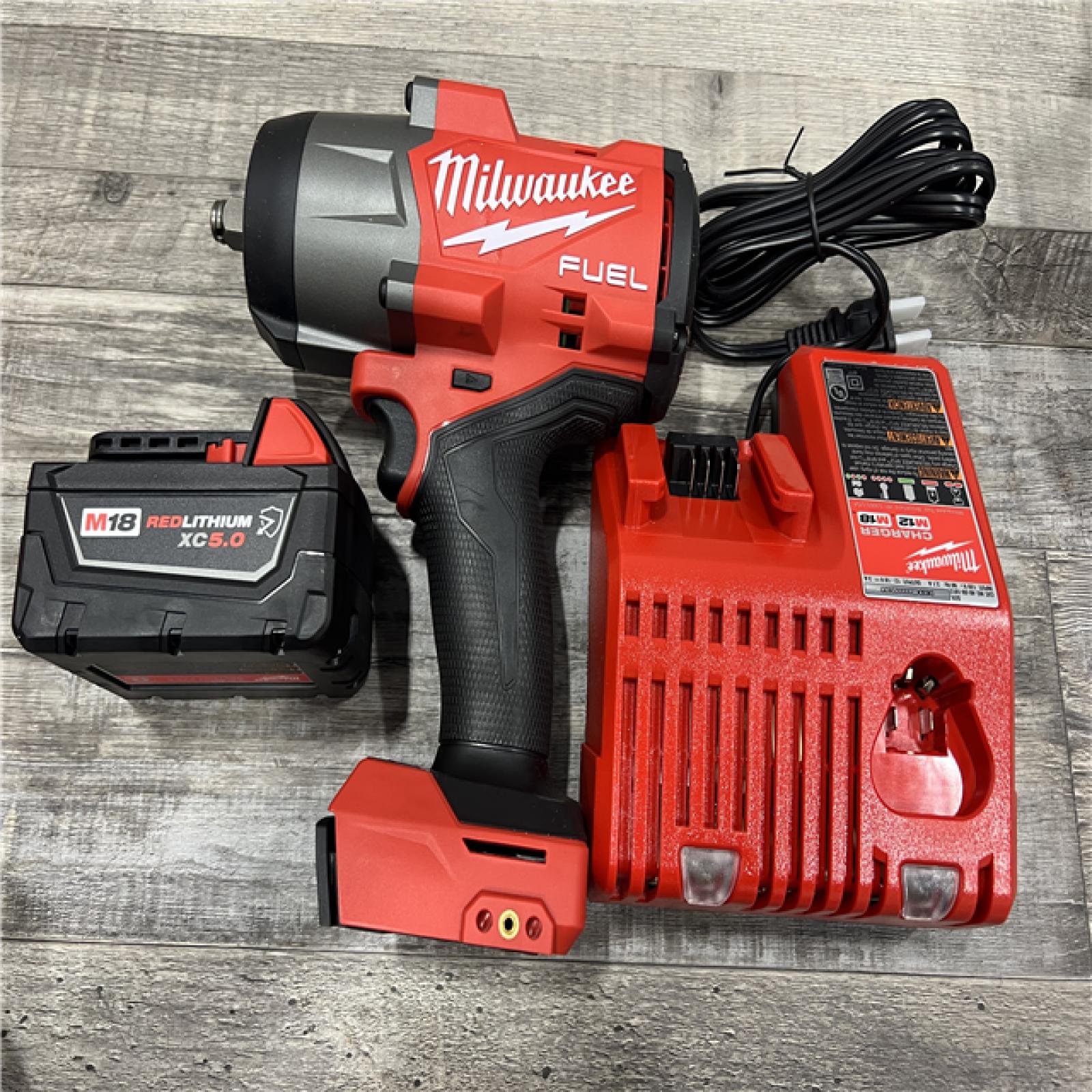 AS-IS Milwaukee 2967-21B M18 FUEL 1/2 High Torque Impact Wrench W/ Friction Ring 5.0Ah Kit