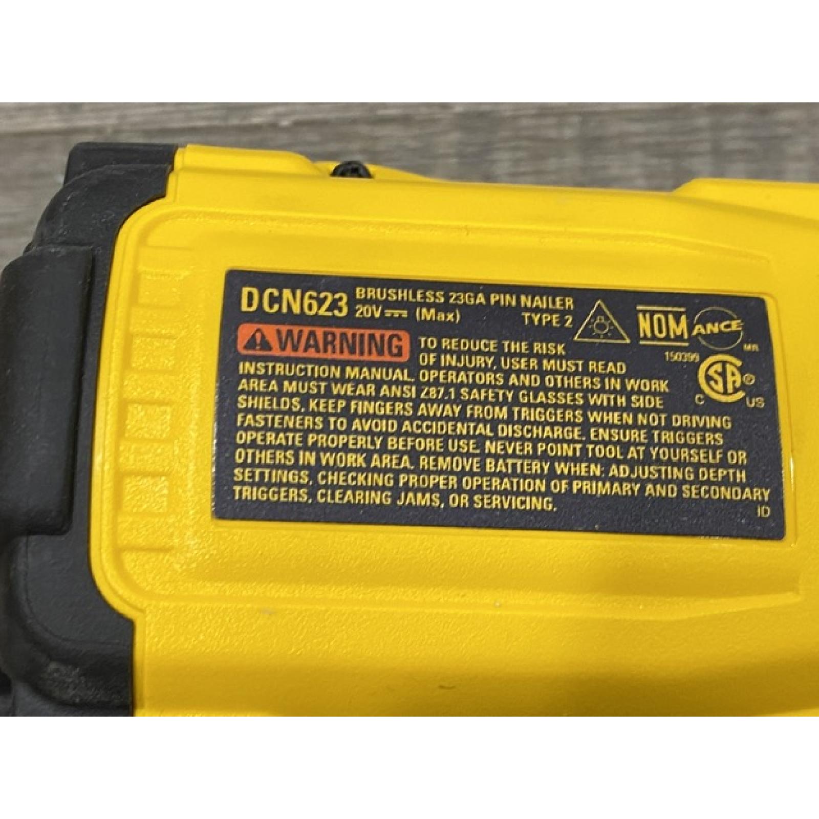 AS-IS DEWALT ATOMIC 20V MAX Lithium Ion Cordless 23 Gauge Pin Nailer Kit