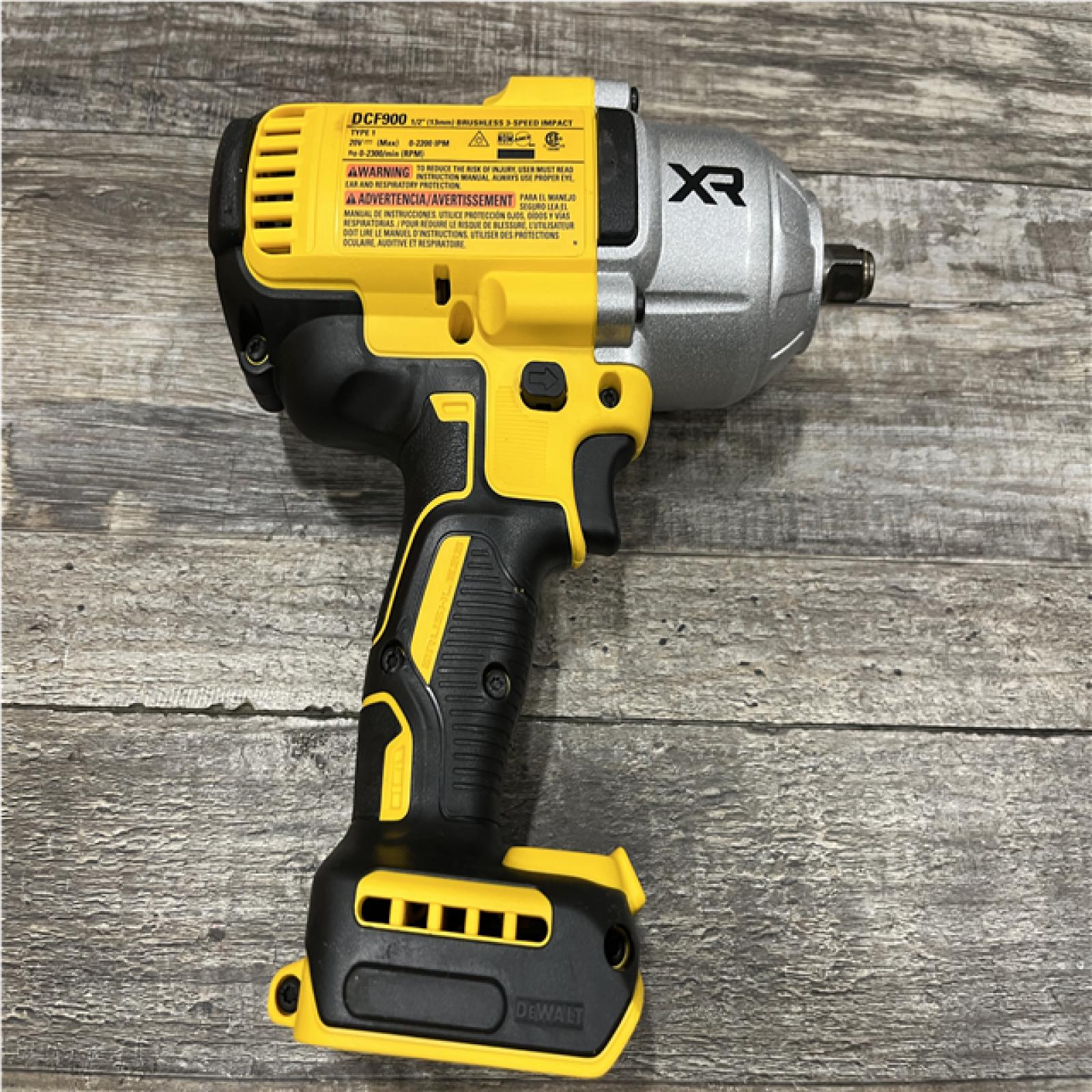 AS-IS DEWALT 20V MAX Lithium-Ion Cordless 1/2 in. Impact Wrench Kit