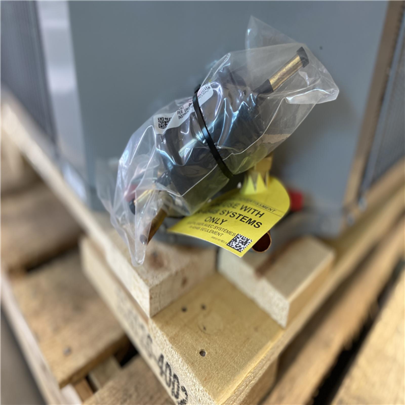 DALLAS LOCATION - Smartcomfort® By Carrier 2.0 Ton 14.3 Seer2 Condensing Unit
