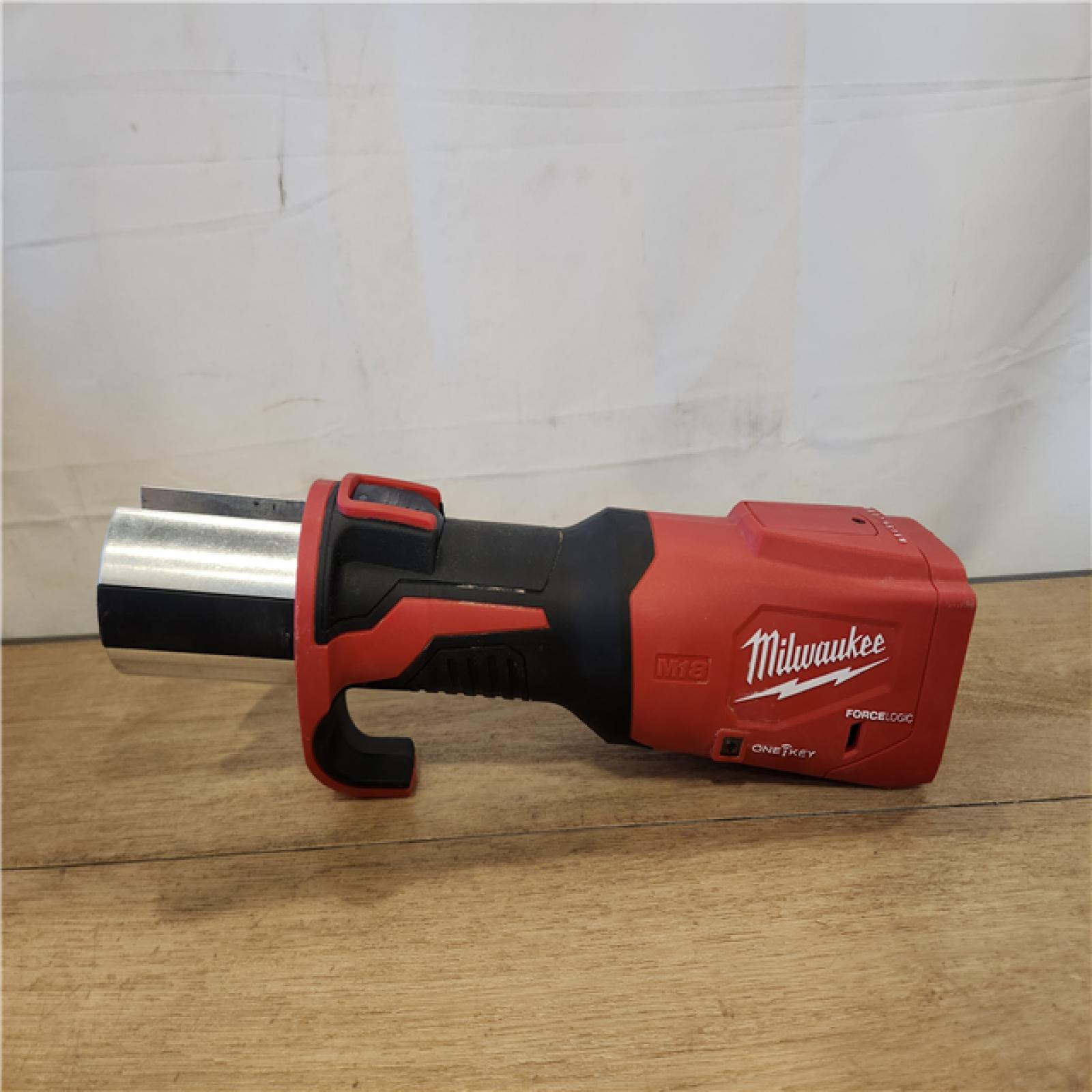 AS-IS- Milwaukee M18 Force Logic ONE KEY Press Tool 1/2-2 Kit