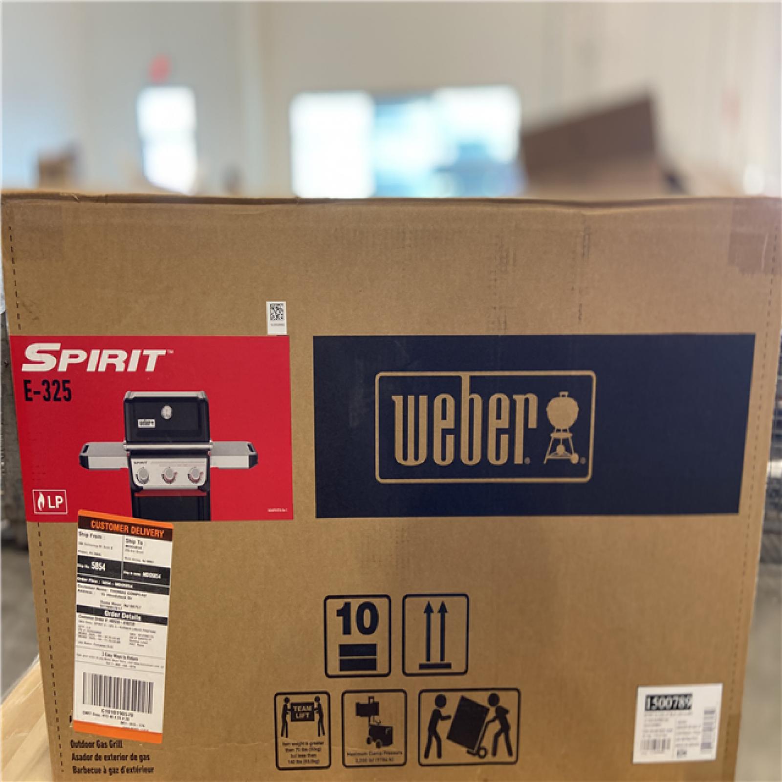 DALLAS LOCATION - Weber Spirit E-325 3-Burner Liquid Propane Gas Grill in Black with Sear Zone