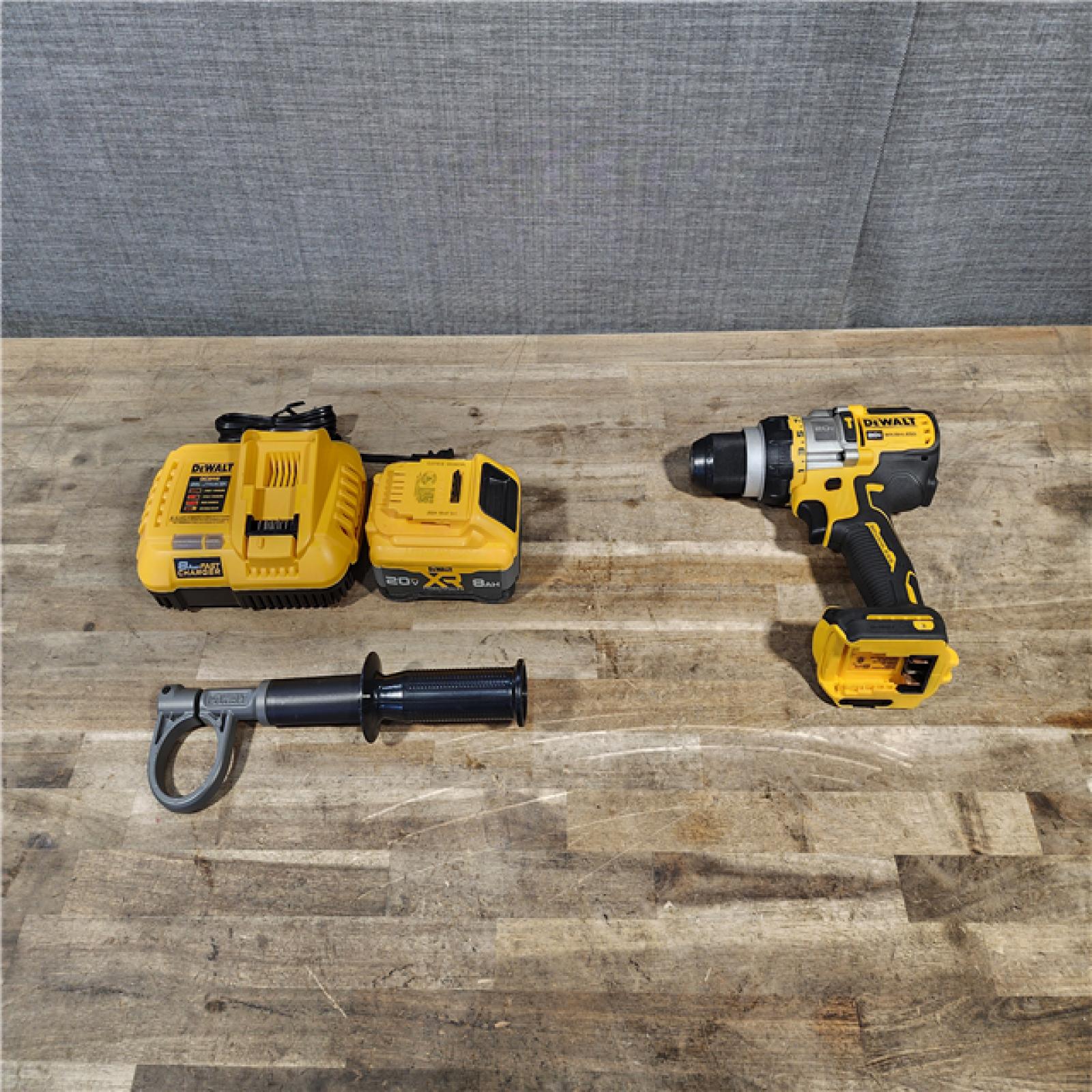 HOUSTON LOCATION - AS-IS Dewalt DCD999B 20V MAX Flexvolt 1/2  Cordless Hammer Drill W/ BATTERY & CHARGER