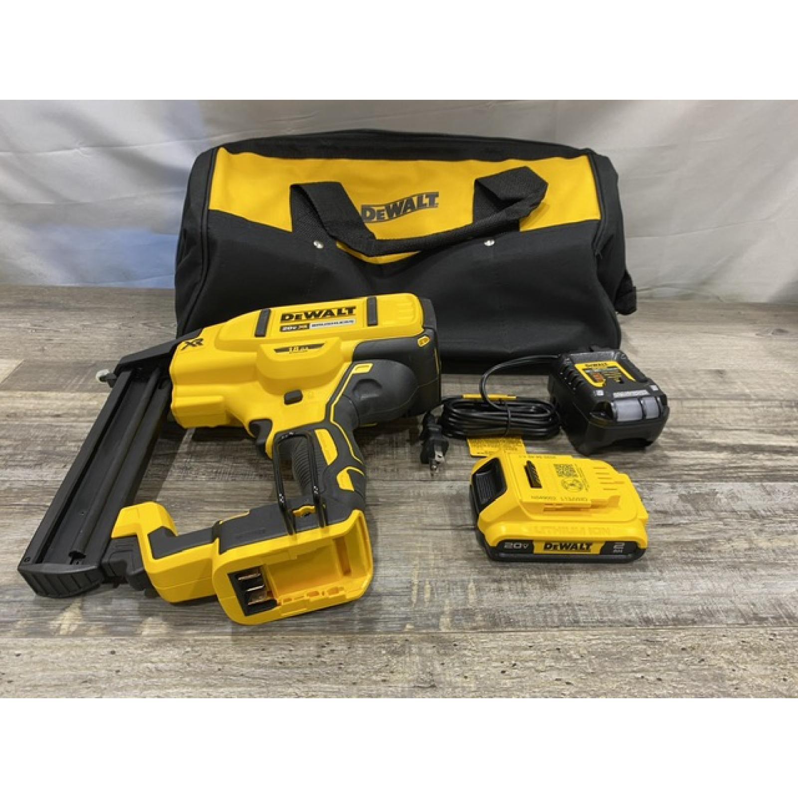 AS-IS DEWALT 20V MAX XR Lithium-Ion Cordless 18-Gauge Narrow Crown Stapler Kit