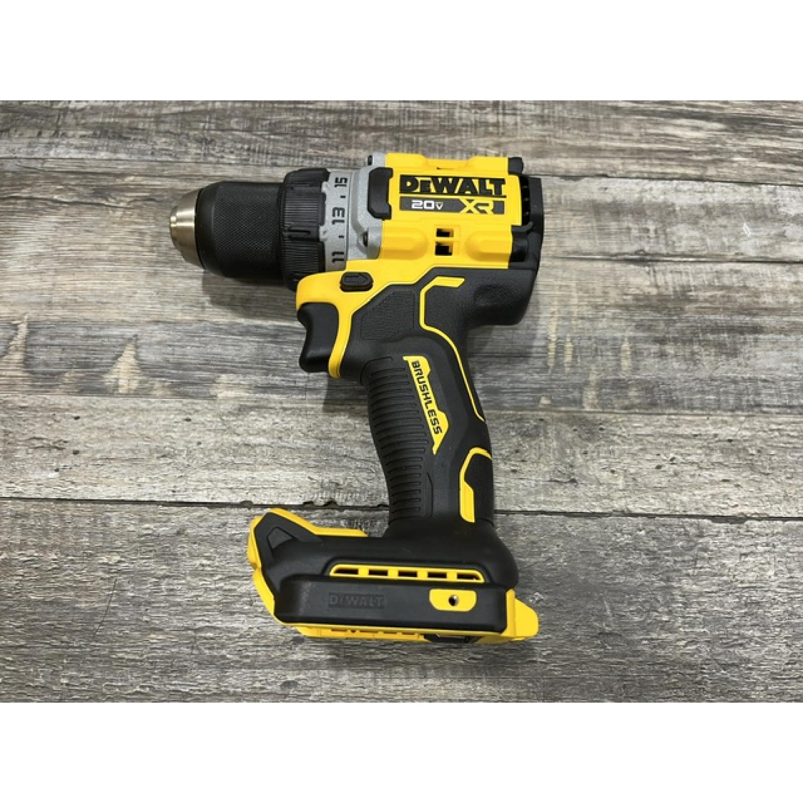 AS-IS DEWALT 20V XR Lithium-Ion Cordless Brushless 1/2 in. Drill/Driver Kit