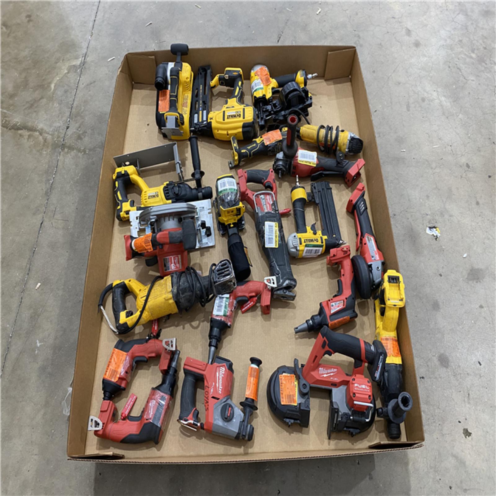 Houston Location AS IS - Tool Pallet