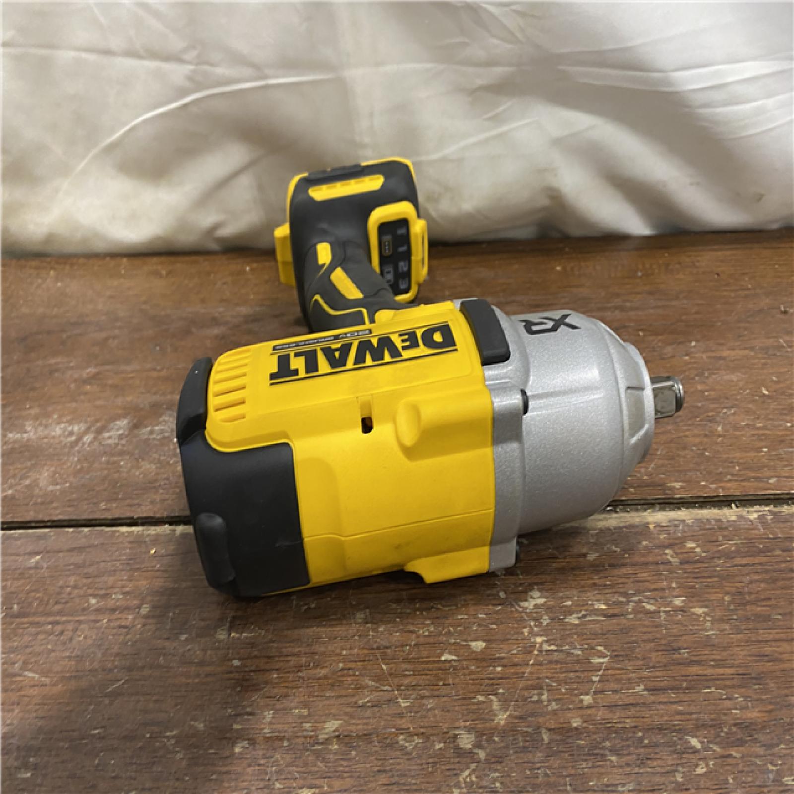 AS-IS Dewalt 20V MAX Lithium-Ion Cordless 1/2 in. Impact Wrench Kit