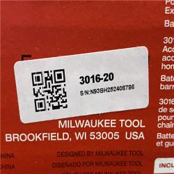 NEW - Milwaukee FUEL 18V 10 in. Brushless Cordless Battery Powered Pole Saw with QUIK-LOK Attachment Capability (Tool-Only)