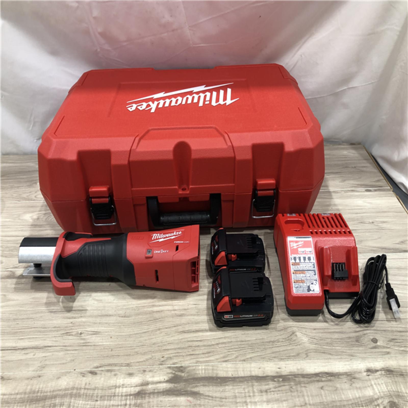 AS-IS Milwaukee 2922-20 M18 18-Volt Lithium-Ion Cordless FORCE LOGIC Press Tool (Tool-Only)