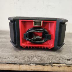 Phoenix Location Milwaukee M18 Lithium-Ion Cordless PACKOUT Radio/Speaker with Built-In Charger