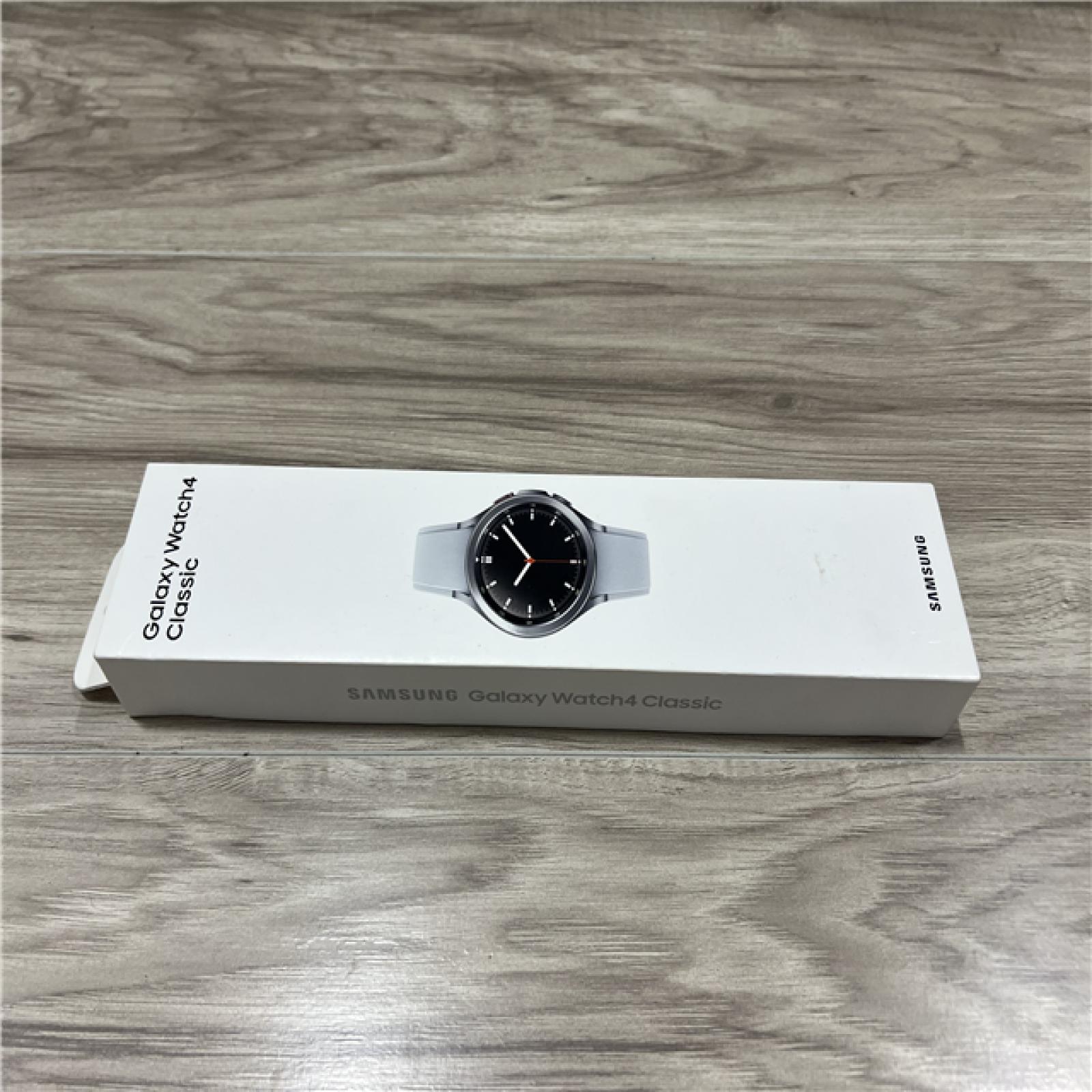 Samsung - Galaxy Watch4 Classic Stainless Steel Smartwatch 46mm BT - Silver