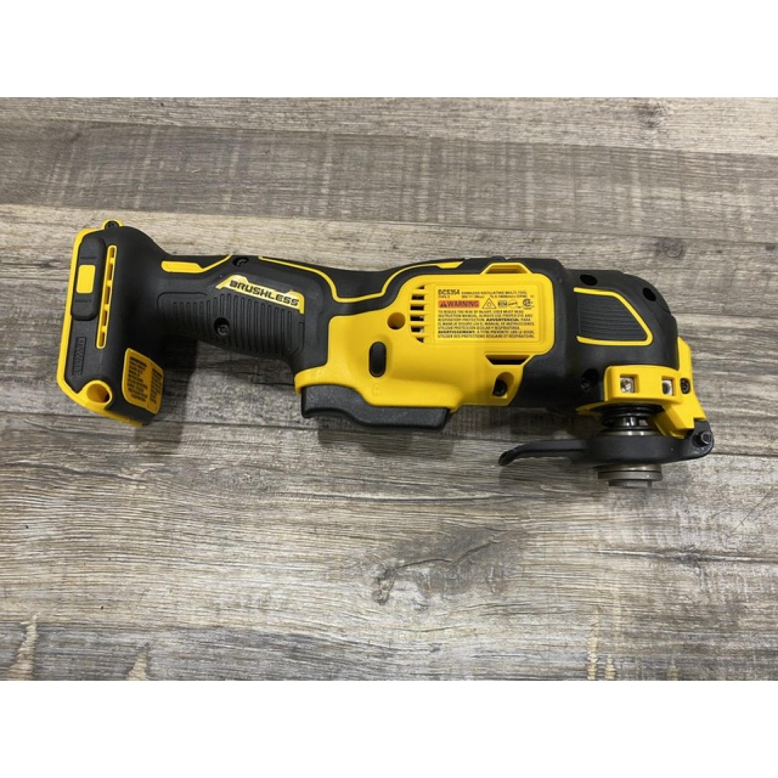 AS-IS DEWALT ATOMIC 20V MAX Cordless Brushless Oscillating Multi Tool Kit