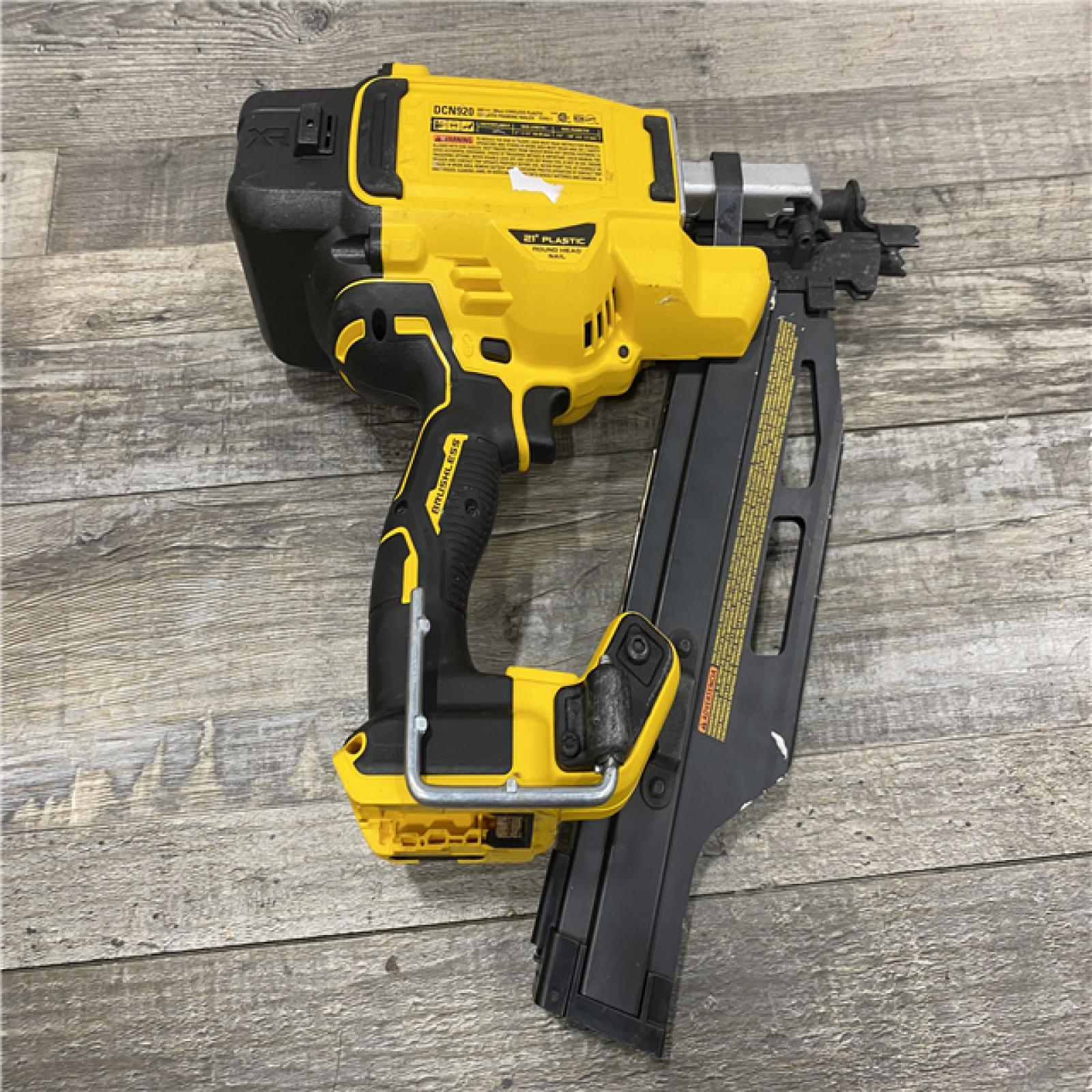 AS-IS DEWALT 20-Volt 21° Cordless Framing Nailer (Tool-Only)