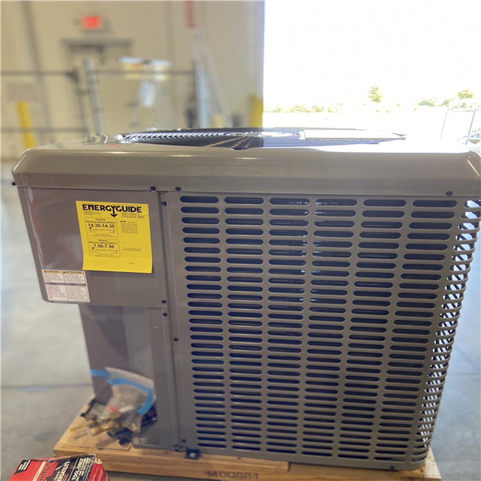 DALLAS LOCATION - Johnson Controls 4 Ton 14.3 Seer/8.2 Hspf 2-Stage Heat Pump