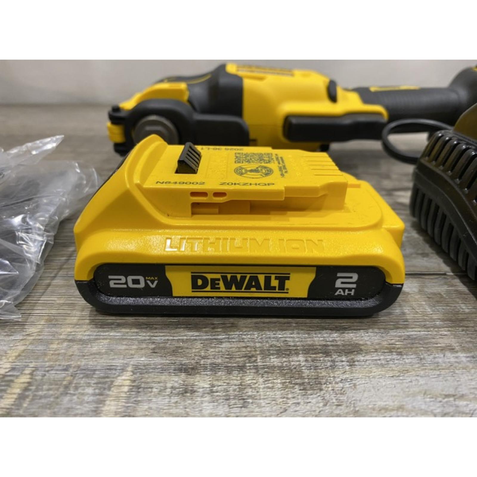 AS-IS DEWALT ATOMIC 20V MAX Cordless Brushless Oscillating Multi Tool Kit