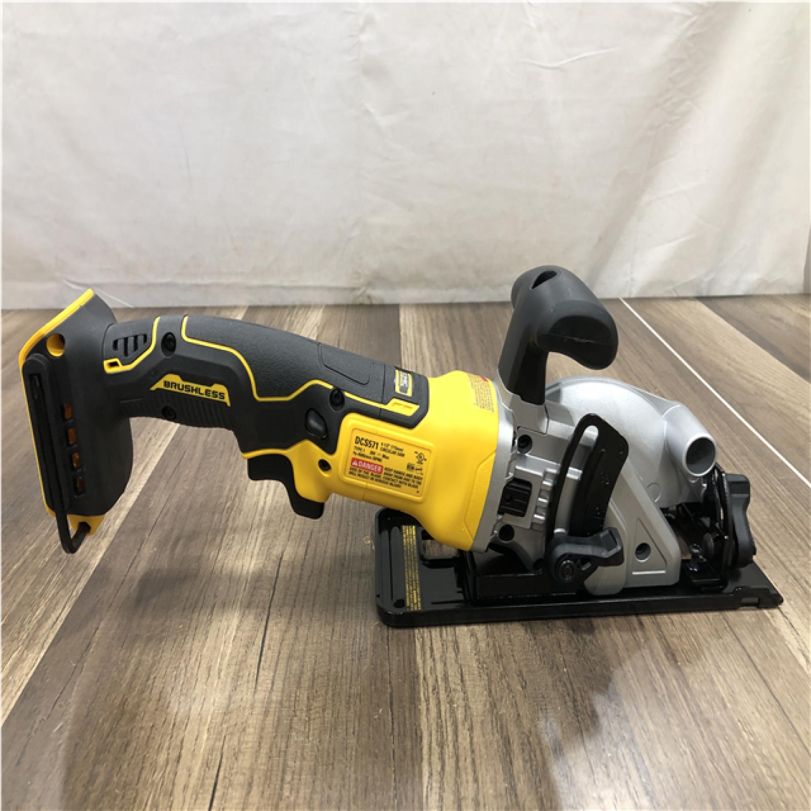 AS-IS DEWALT ATOMIC 20V MAX Cordless Brushless 4-1/2 in. Circular Saw (Tool Only)