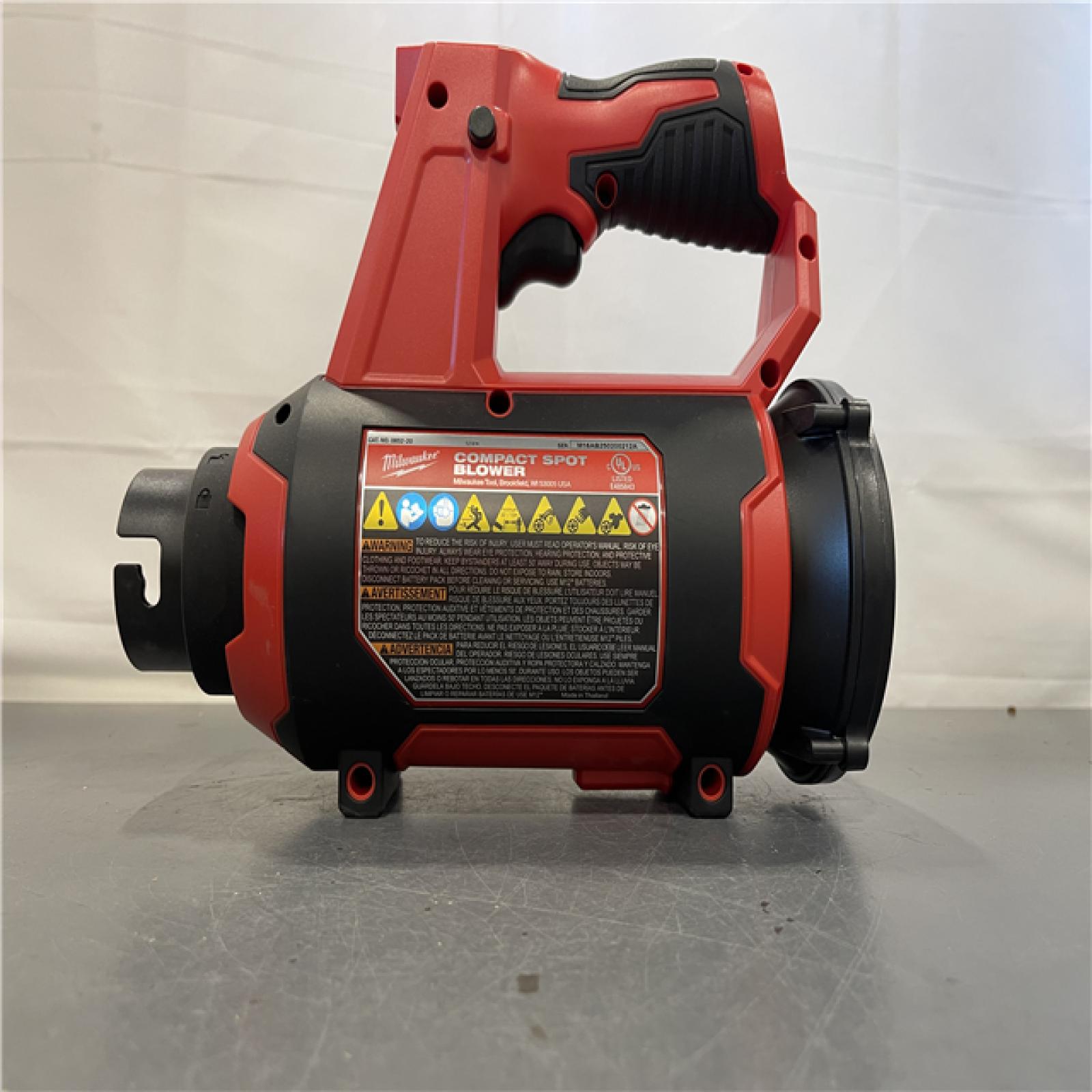 AS-IS - Milwaukee M12 12V Compact Spot Blower