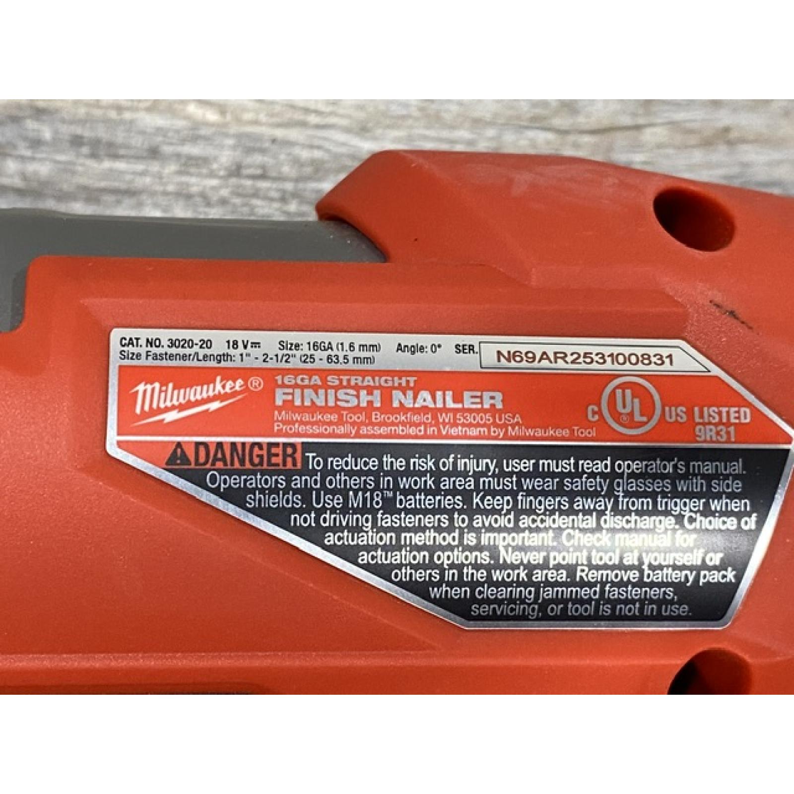 AS-IS Milwaukee FUEL 18-Volt Lithium-Ion Brushless Cordless Gen ll 16-Gauge Straight Finish Nailer (Tool Only)