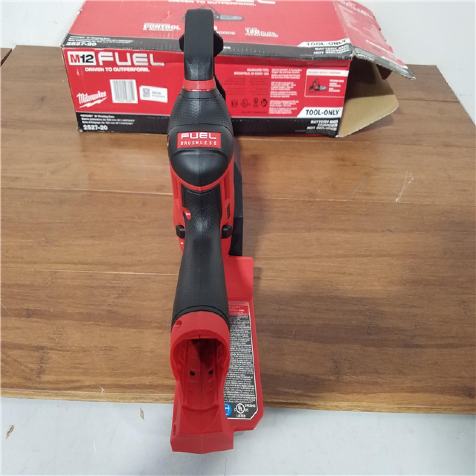 CALIFORNIA AS-IS MILWAUKEE M12 HATCHET 6PRUNING SAW (TOOL ONLY)