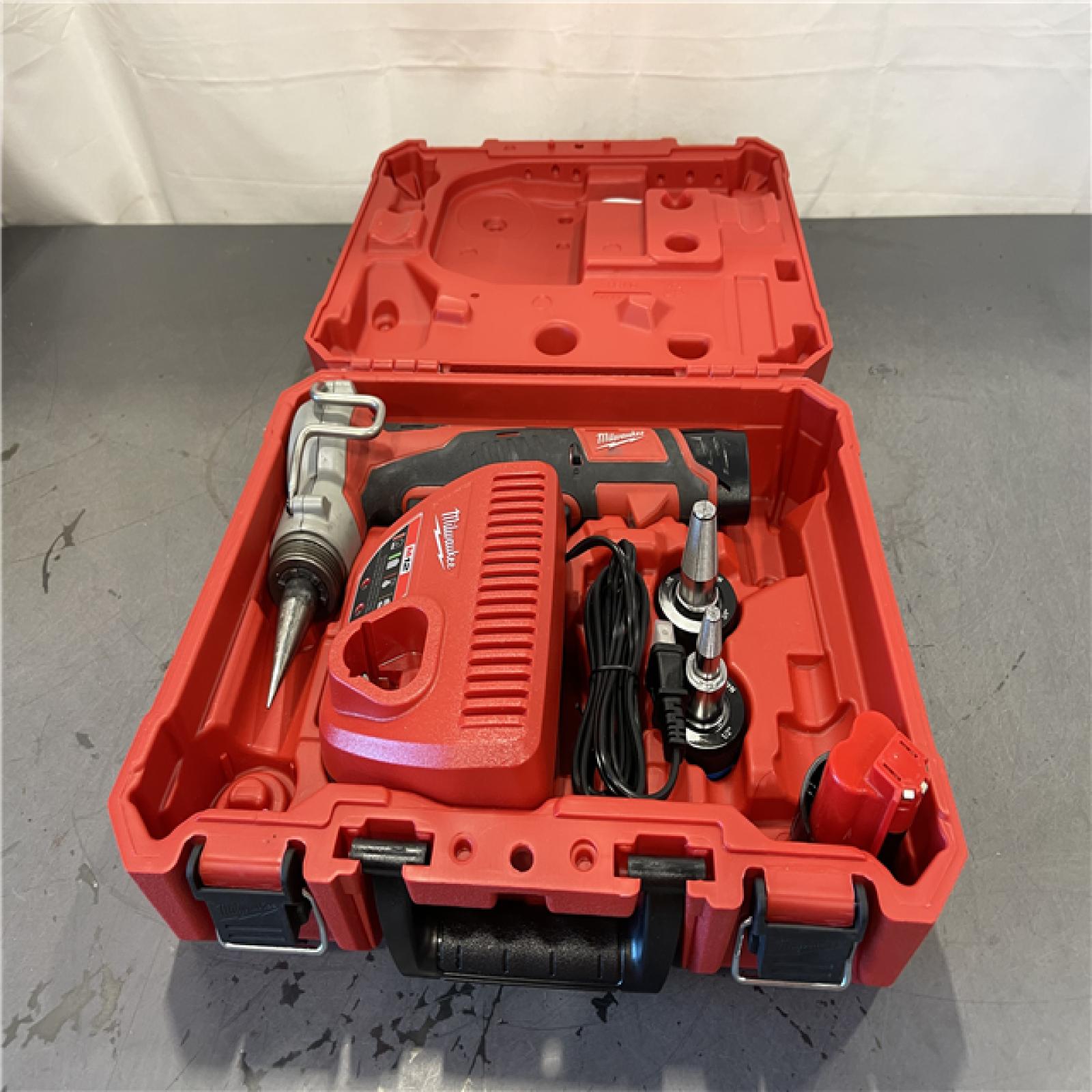 AS-IS - Milwaukee M12 Cordless PEX Expansion Tool Kit