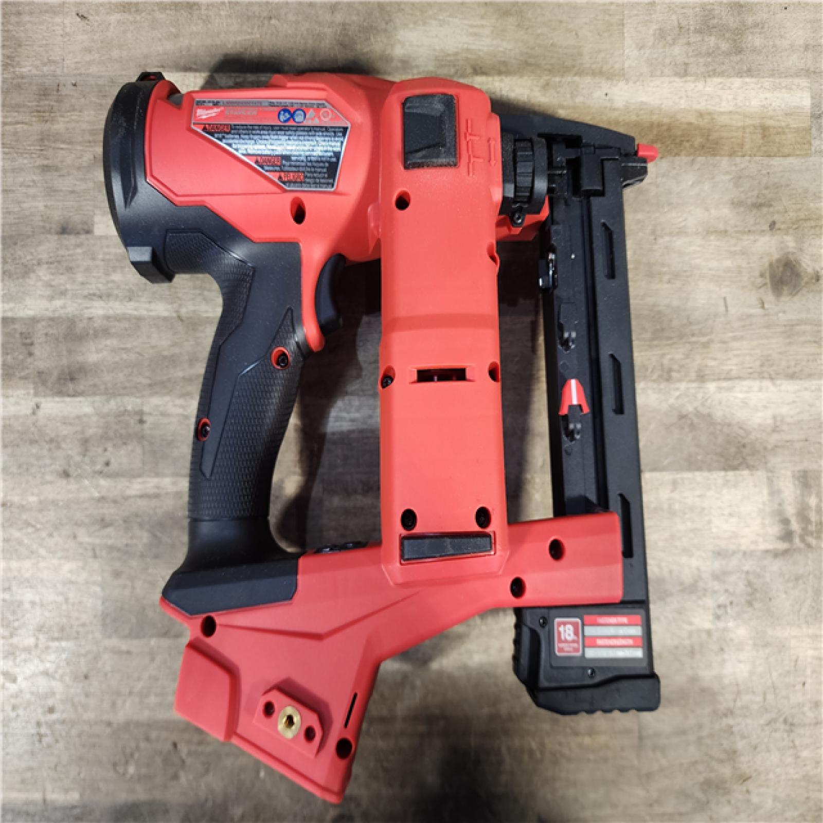 HOUSTON LOCATION - AS-IS MILWAUKEE FUEL 18-Volt Lithium-Ion Brushless Cordless 18-Gauge 1/4 in. Narrow Crown Stapler (Tool-Only)