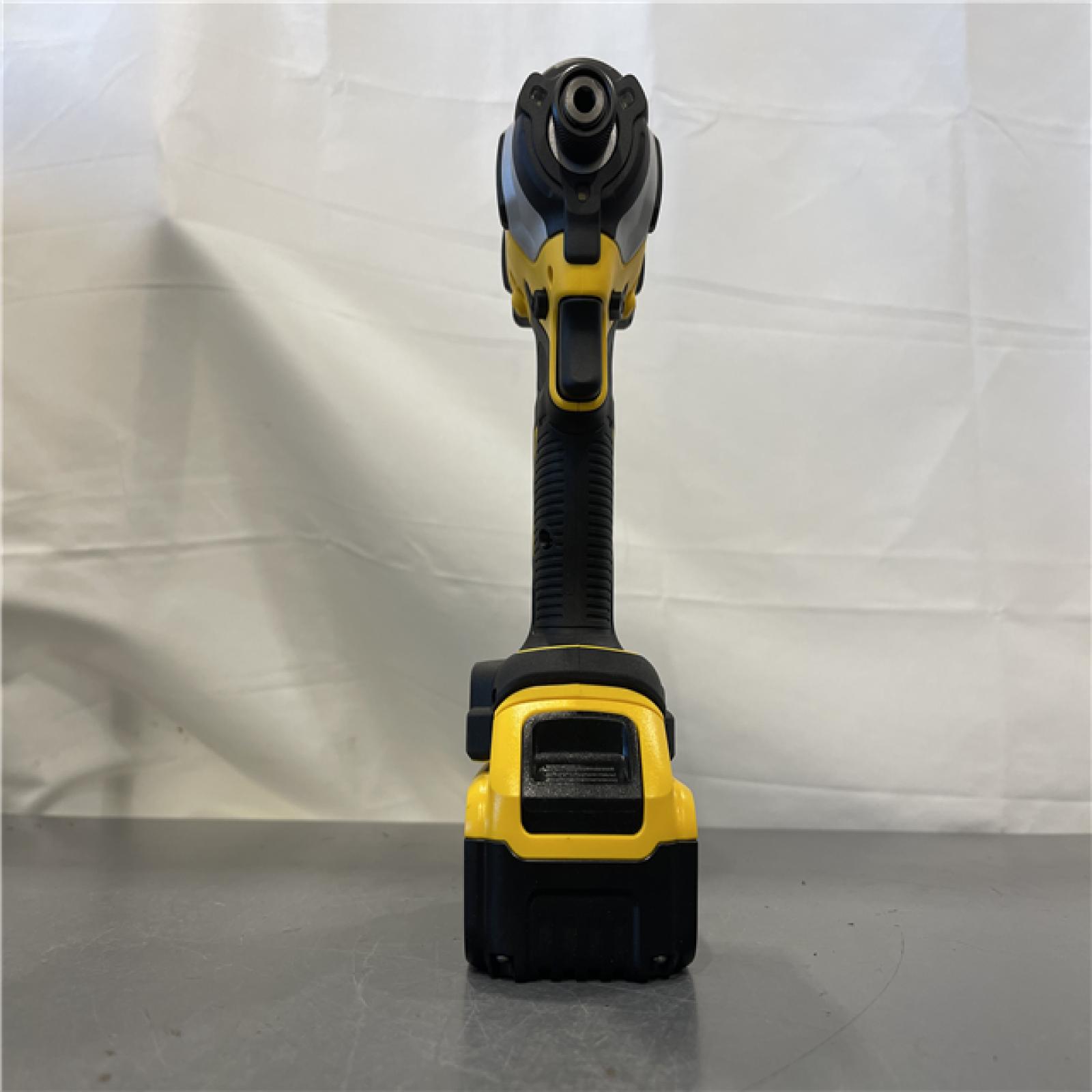 AS-IS - DeWalt 20V MAX ATOMIC 1/4 in. Cordless Brushless 3-Speed Impact Driver Kit