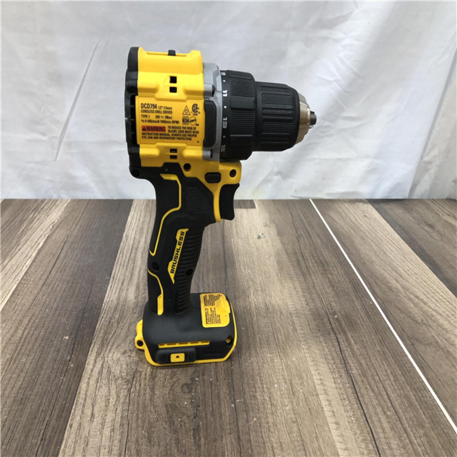 AS-IS DEWALT Atomic 20V Lithium-Ion Cordless Compact 1/2 in. Drill/Driver Kit