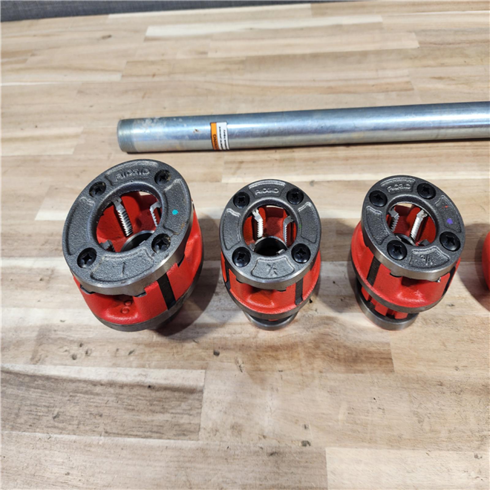 HOUSTON LOCATION - AS-IS RIDGID 36345 Exposed Ratchet Threader Set  1/2-1 Capacity NPT