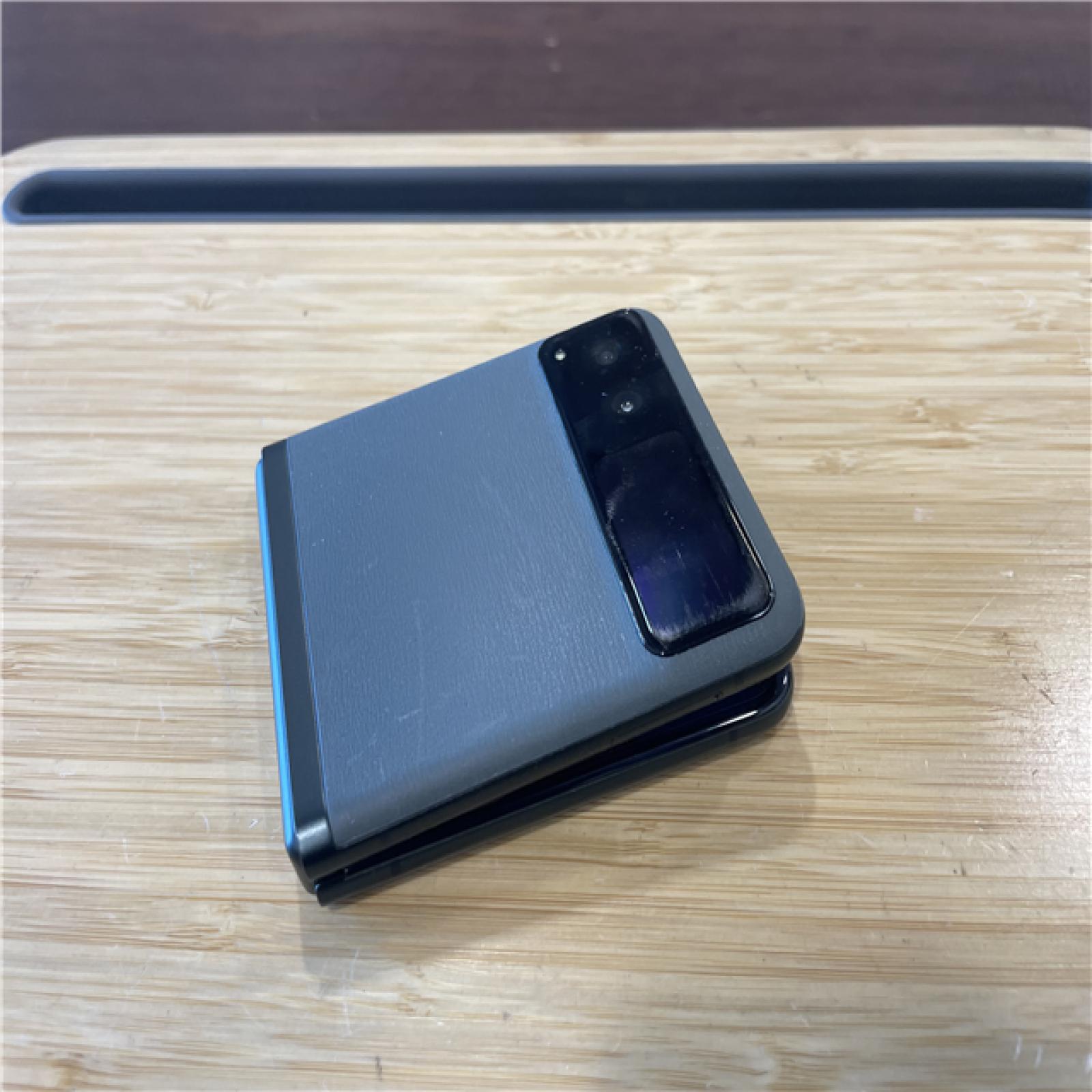 AS-IS Motorola Razr 2023 128gb Green/gray