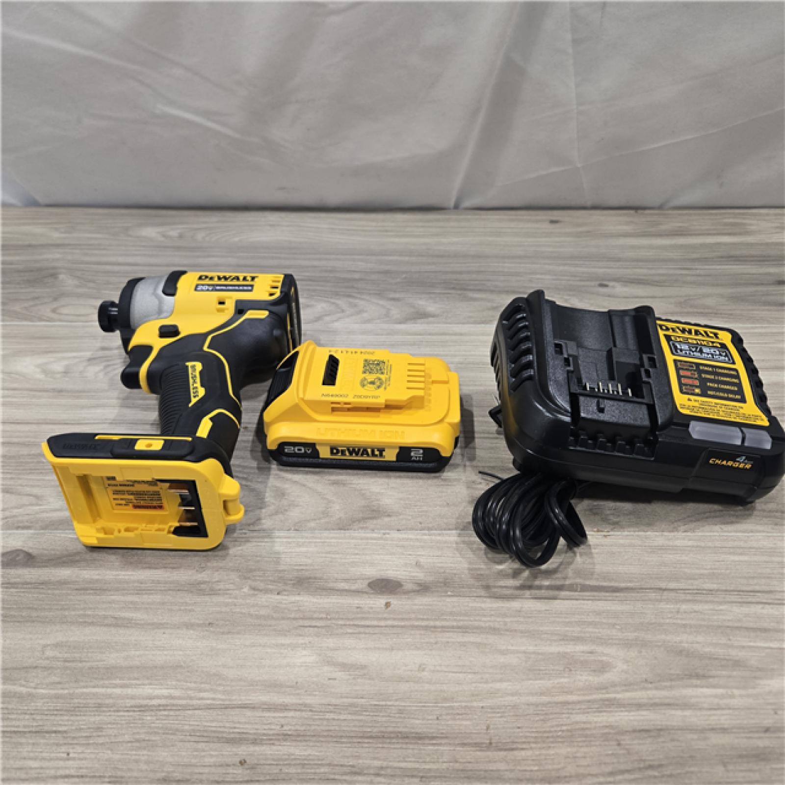 AS-IS DeWALT ATOMIC 20V MAX Cordless Compact Impact Driver Kit