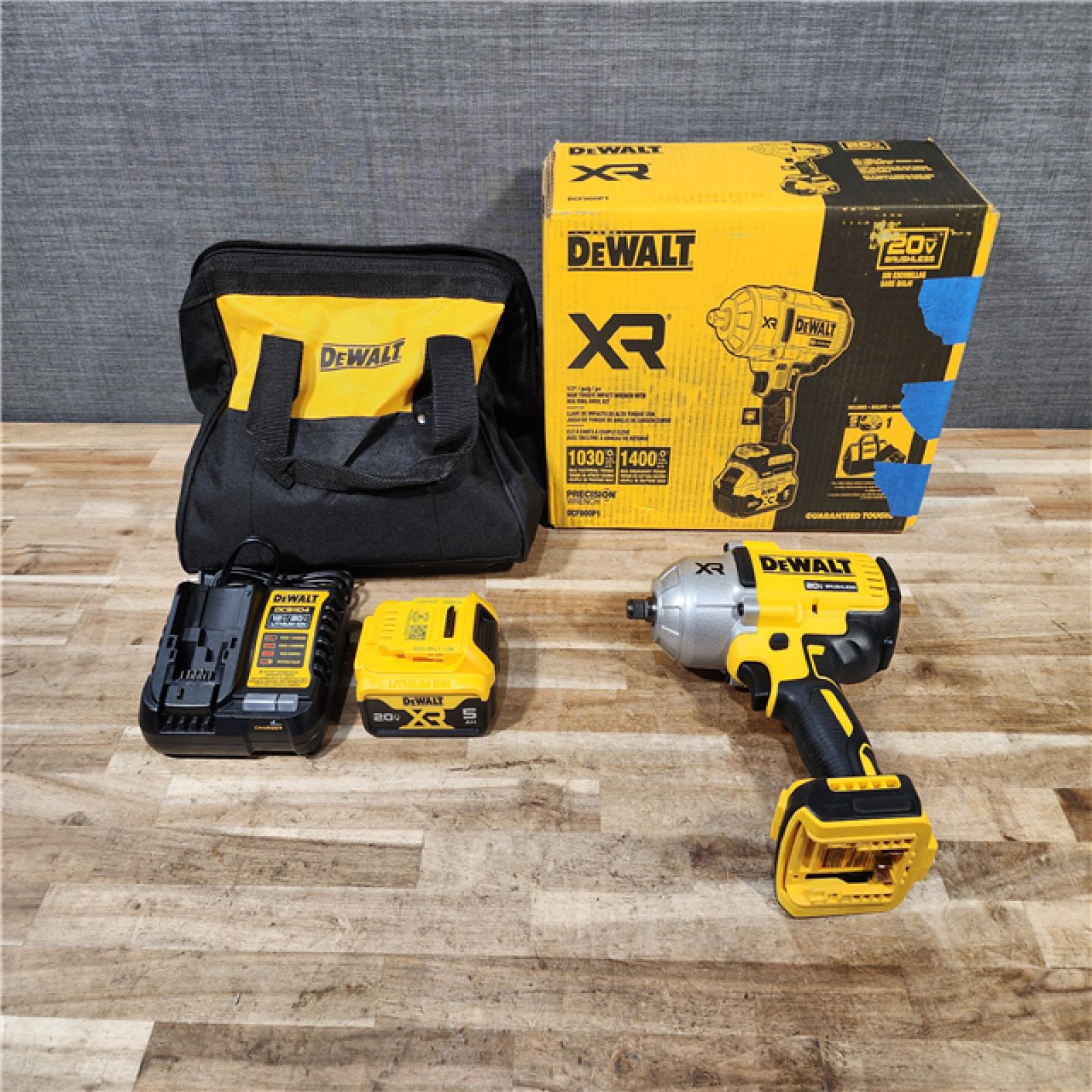 HOUSTON LOCATION - AS-IS (APPEARS LIKE NEW) DEWALT 20V MAX Lithium-Ion Cordless 1/2 in. Impact Wrench Kit