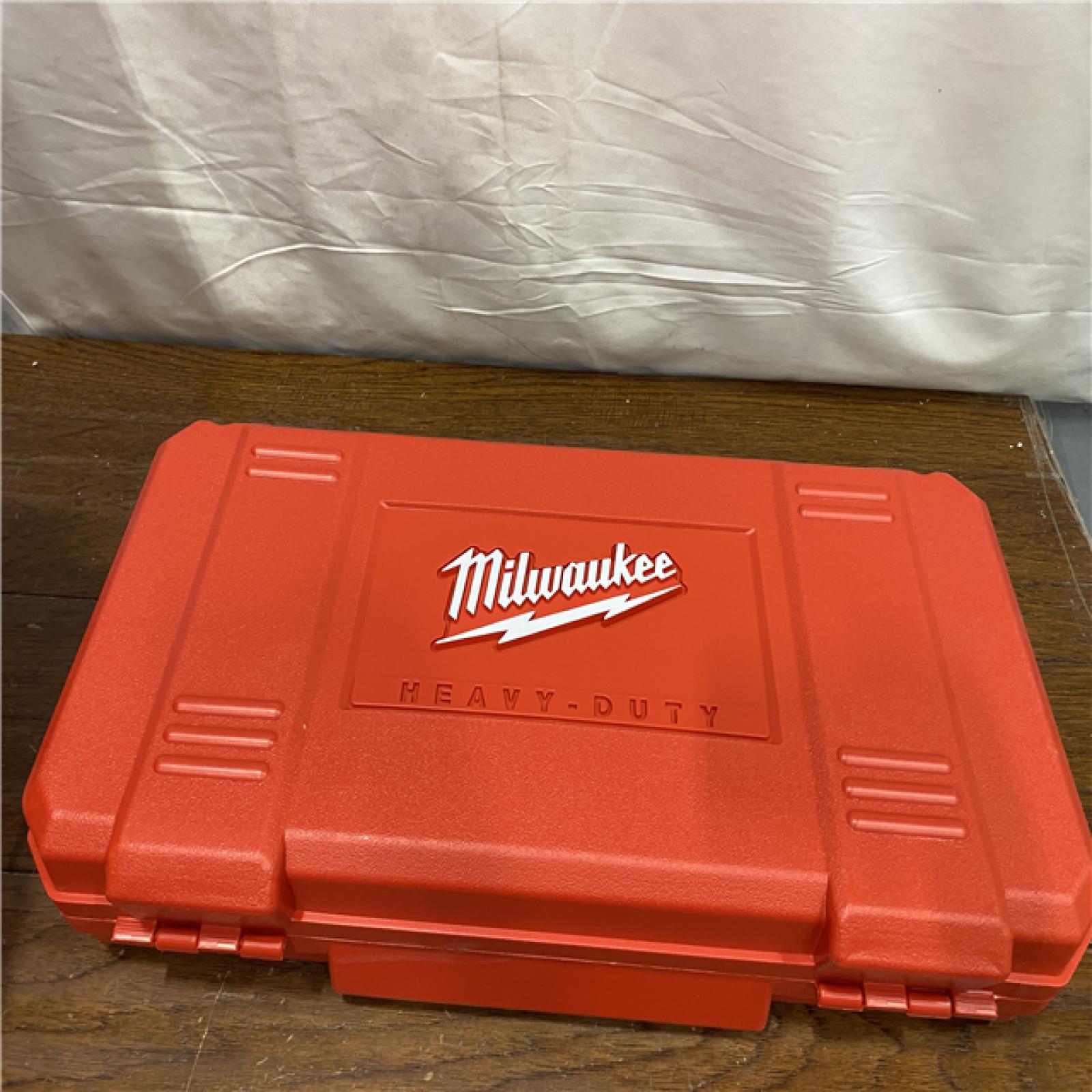 AS-IS Milwaukee M18 1/2in. -1 in. Black Iron Press Tool Jaw Kit