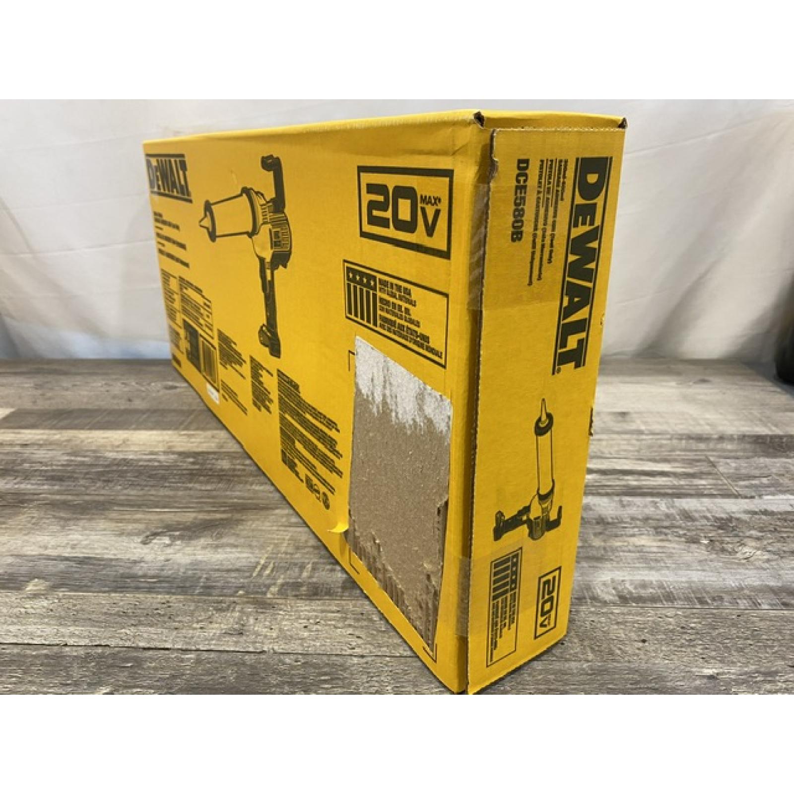 NEW - DEWALT 20V MAX Cordless 300-600 ml Sausage Pack Adhesive Gun (Tool Only)