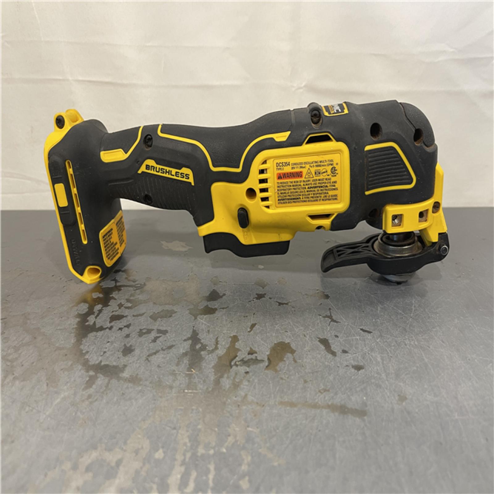 AS-IS - DEWALT ATOMIC 20V MAX Cordless Brushless Oscillating Multi Tool