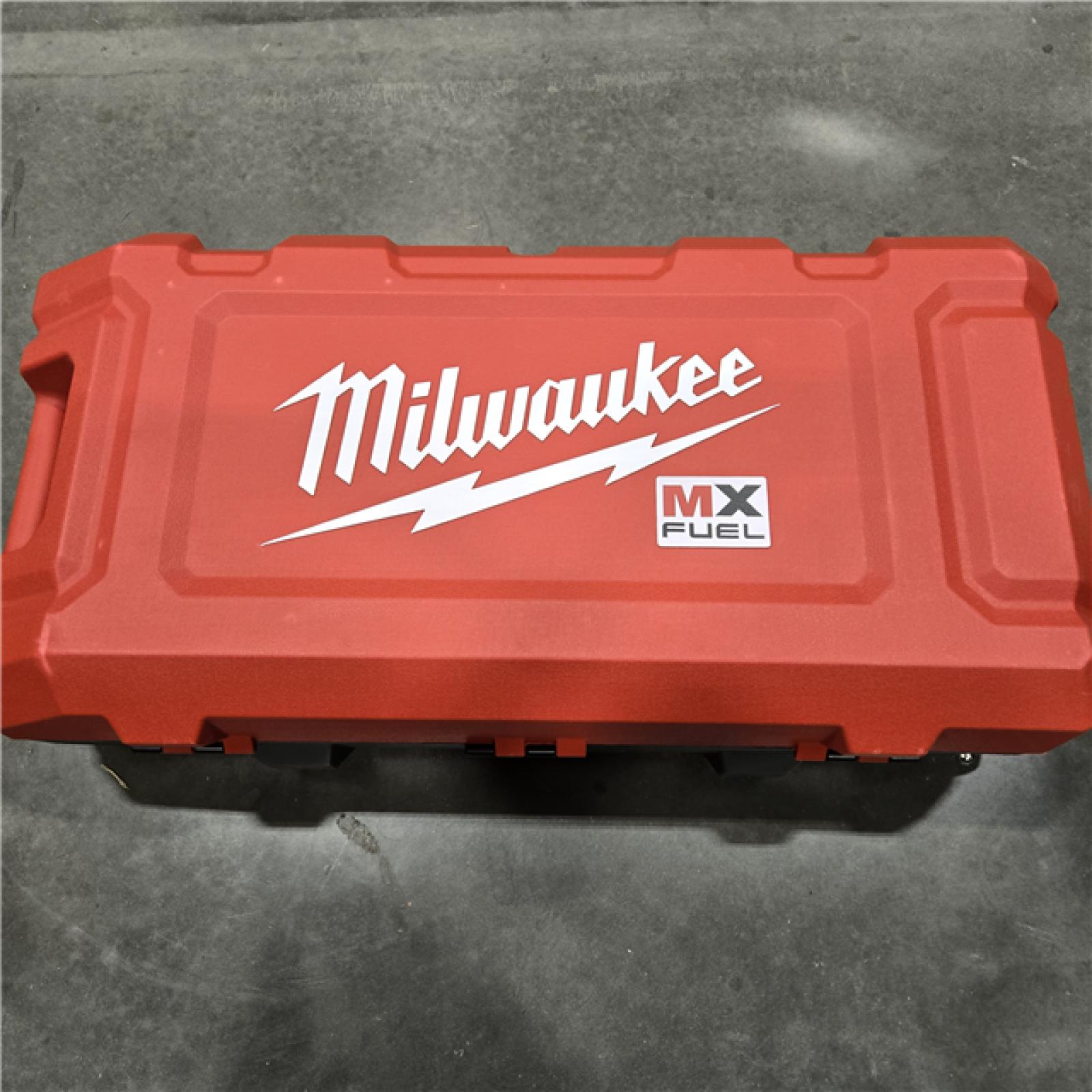LIKE NEW- Milwaukee MXF301-2CP MX FUEL Handheld Core Drill Kit