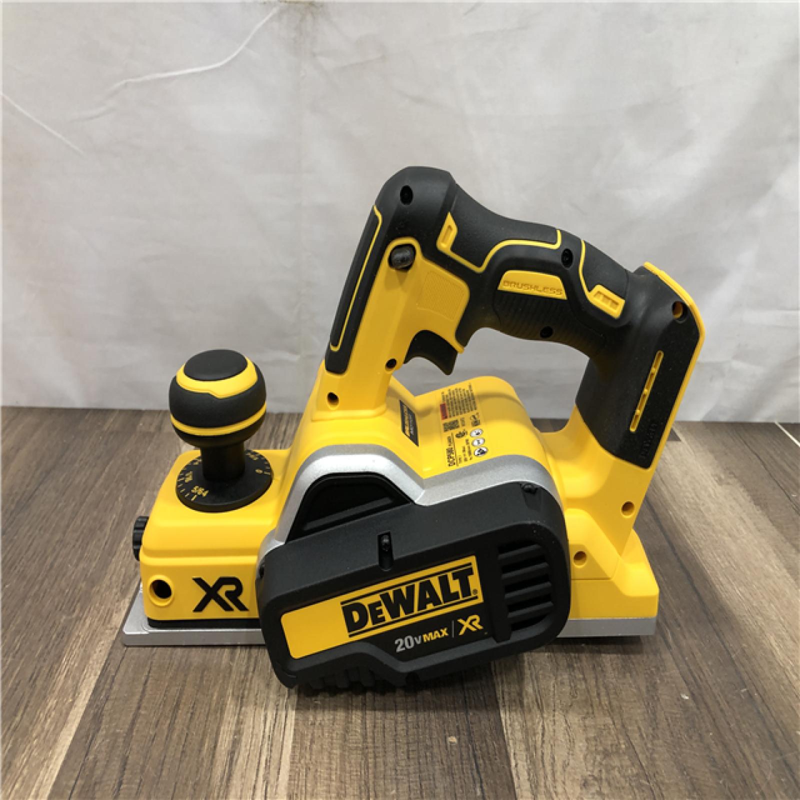 AS-IS DEWALT 20V MAX XR Cordless Brushless 3-1/4 in. Planer (Tool Only)