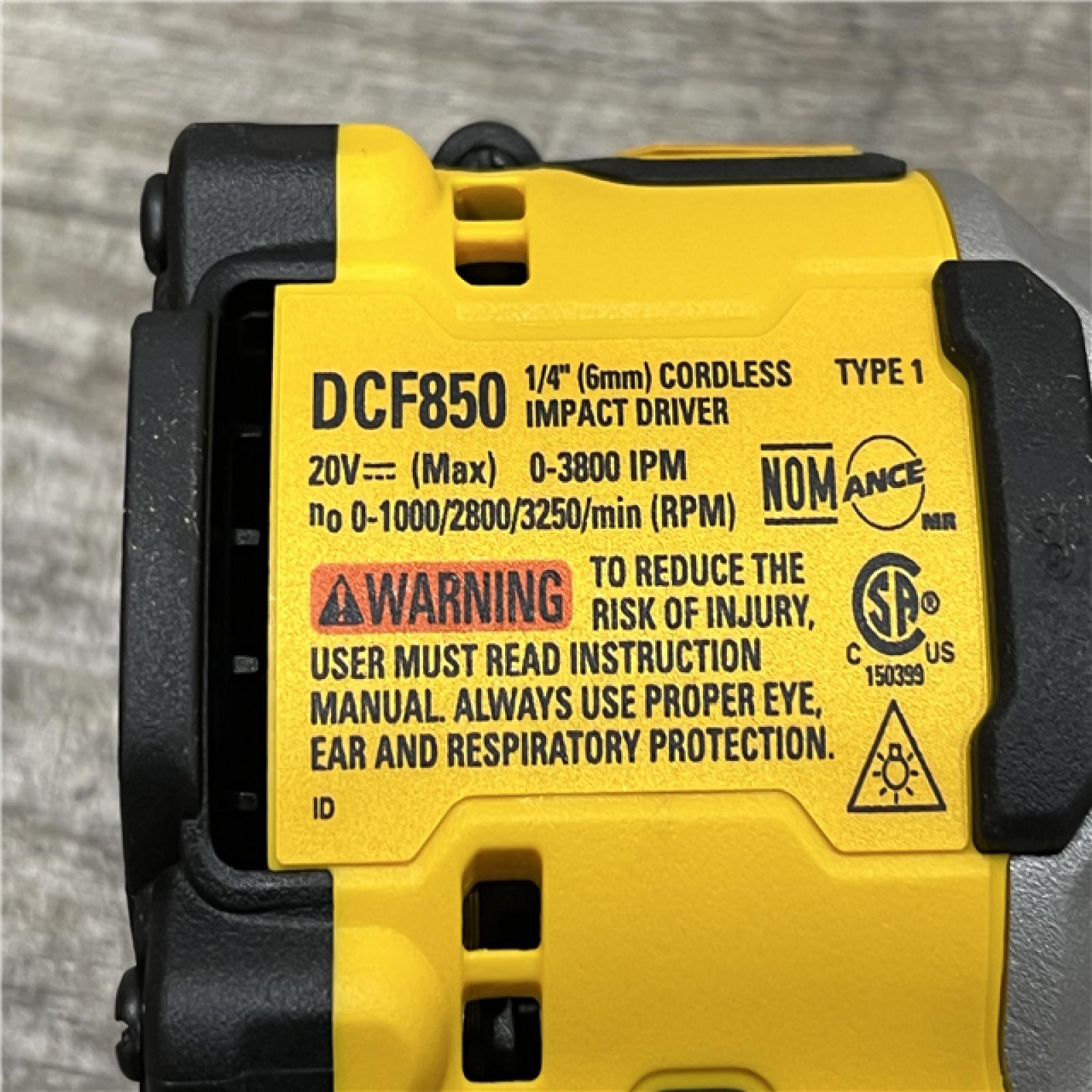 AS-IS DEWALT ATOMIC 20V MAX Lithium-Ion Cordless 1/4 in. Brushless Impact Driver Kit