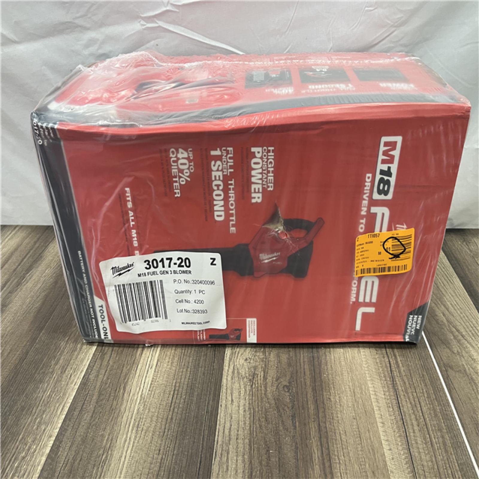 LIKE NEW! Milwaukee M18 FUEL 120 MPH 500 CFM 18V Lithium-Ion Brushless Cordless Handheld Blower (Tool-Only)