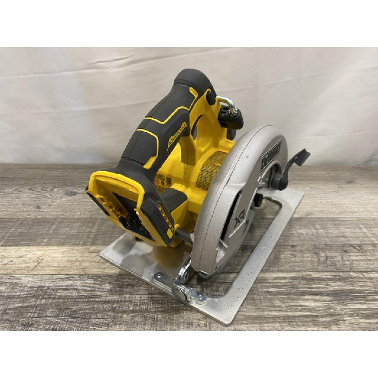 AS-IS DEWALT 20-Volt MAX 7-1/4 in. Cordless Circular Saw (Tool Only)