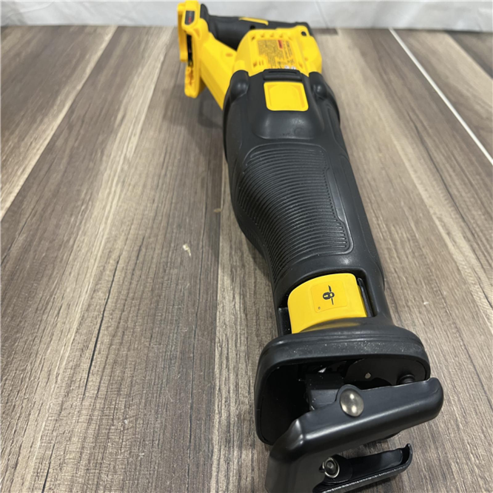 GOOD DeWalt DCS389B FLEXVOLT 60V MAX Cordless Brushless Reciprocating Saw (Tool-Only)